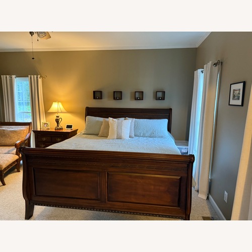 Used King Sleigh Bed for sale on AptDeco