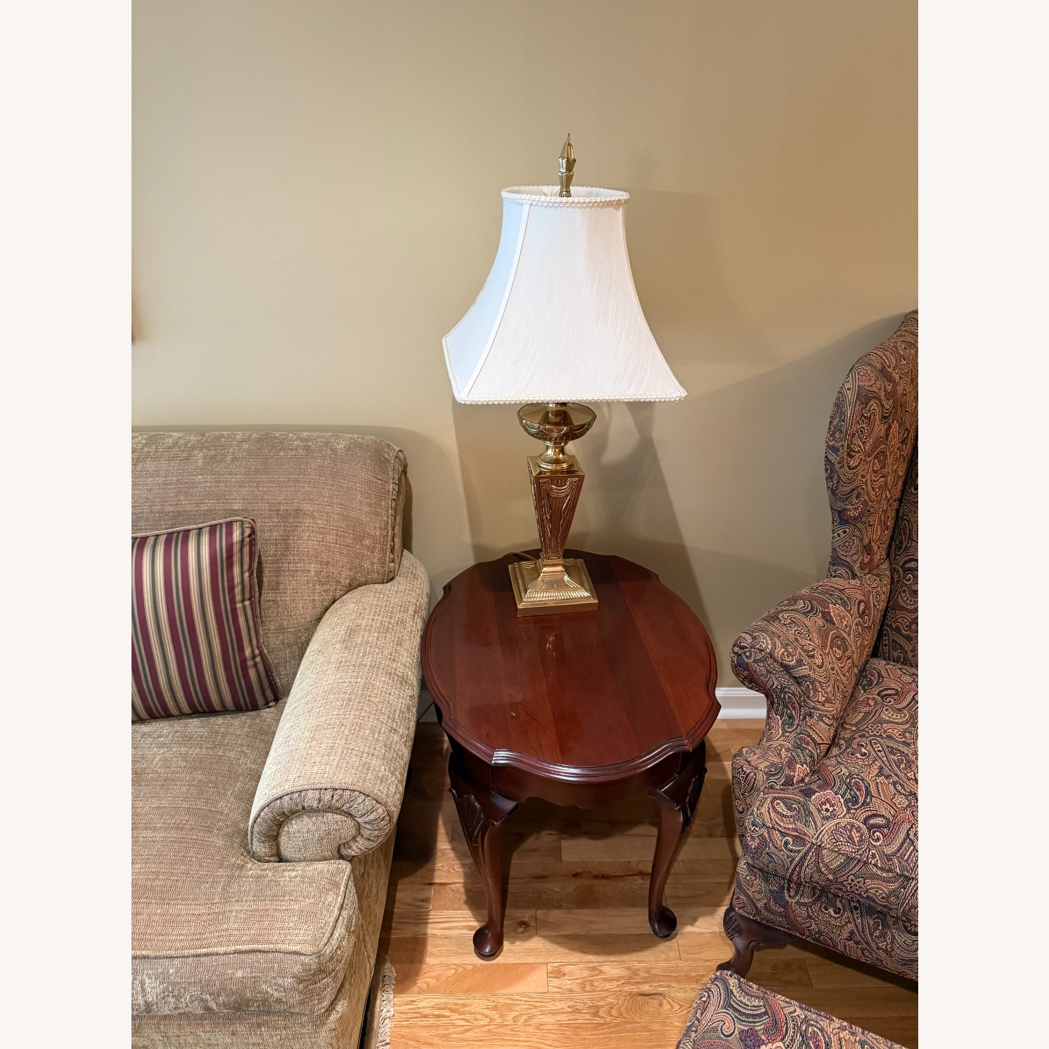 Ethan Allen Georgian Court Oval End Table - image-2