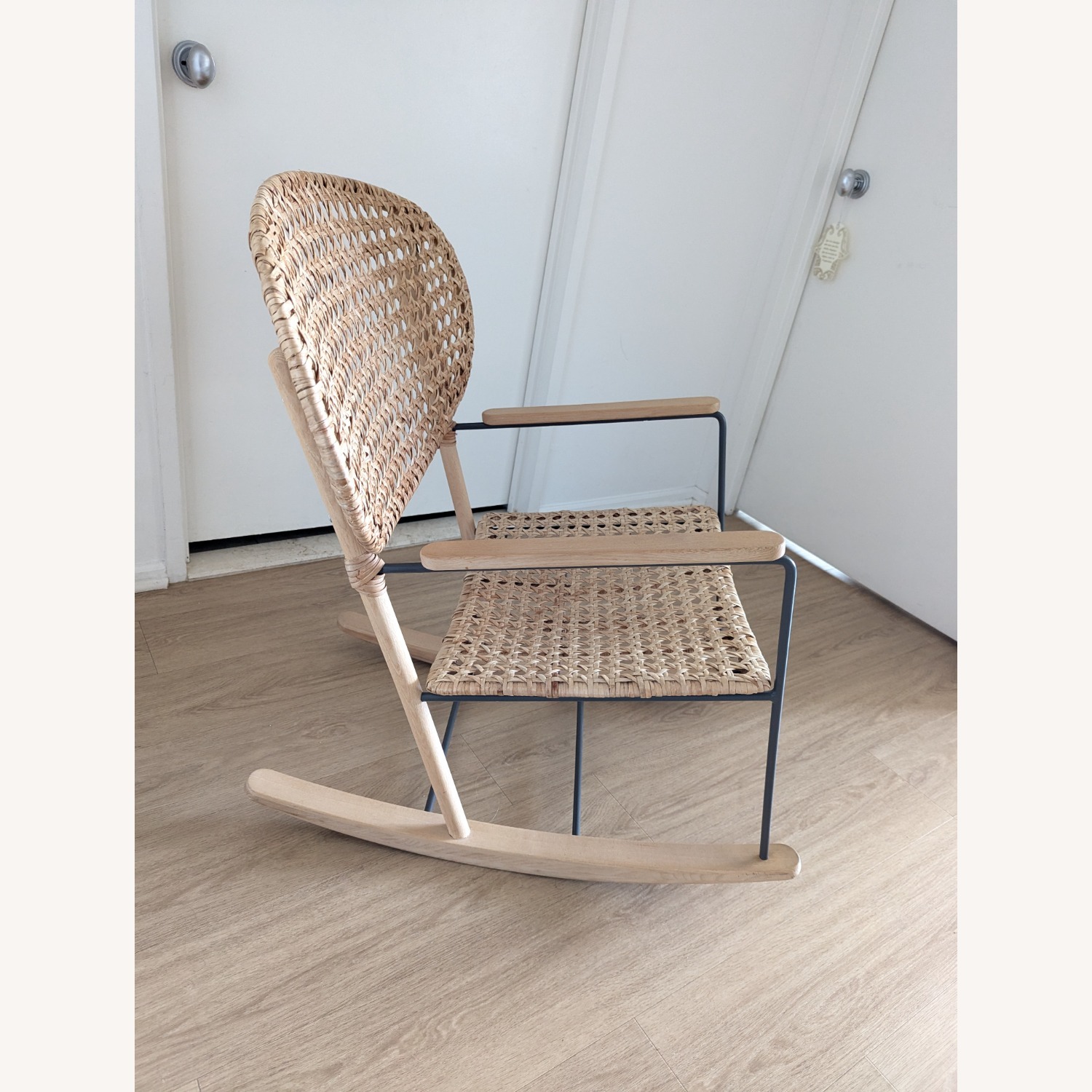 MuIkea Gronadal ロッキングチェア 今日限定」IKEA GRONADAL ロッキングチェア グローナダル