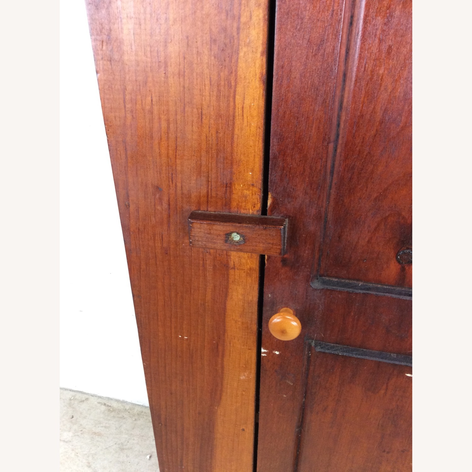Antique American Pine Cabinet with 4 Shelves - image-9