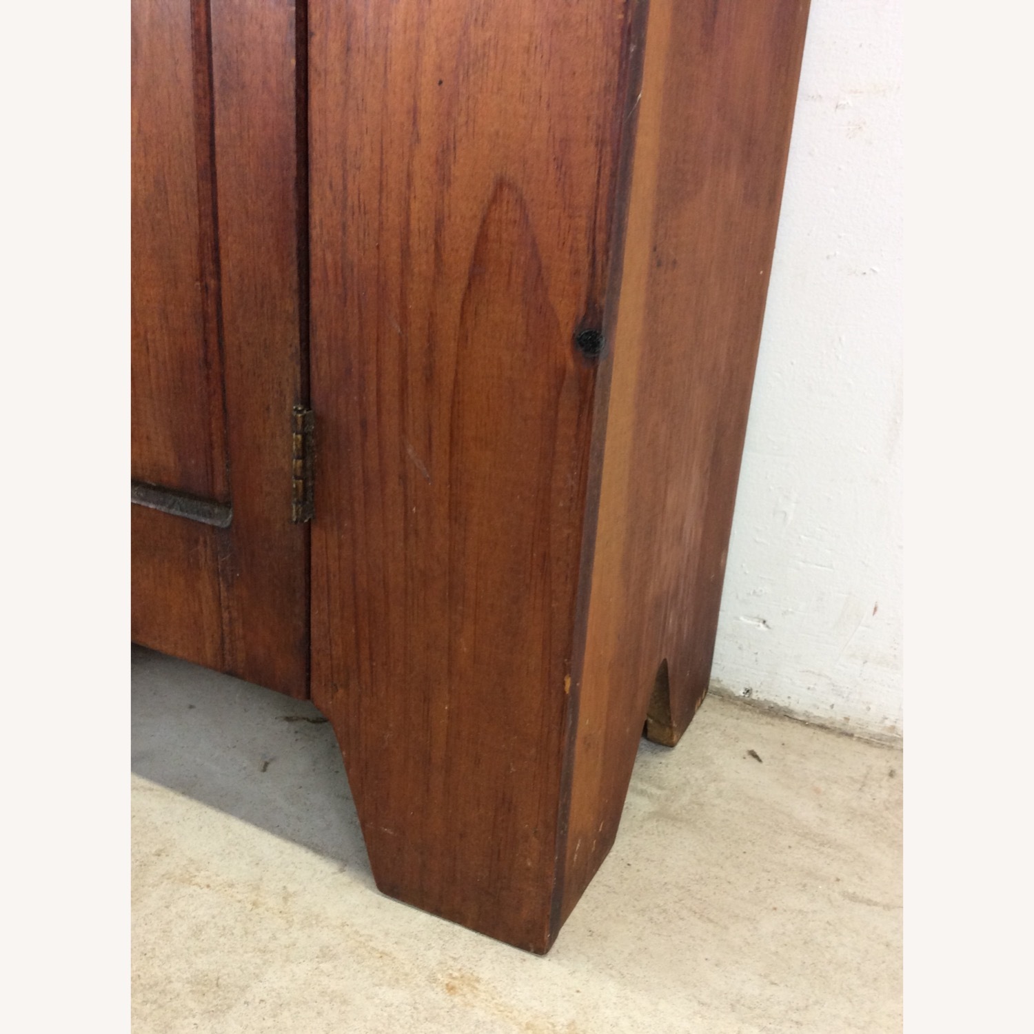 Antique American Pine Cabinet with 4 Shelves - image-10