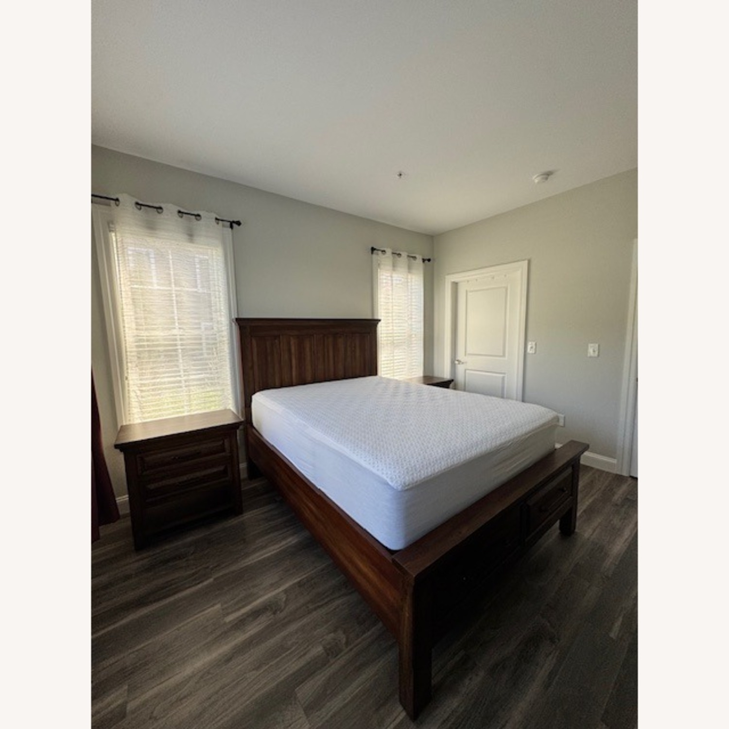 Napa Hill Crest Queen Bed with Drawers - image-3