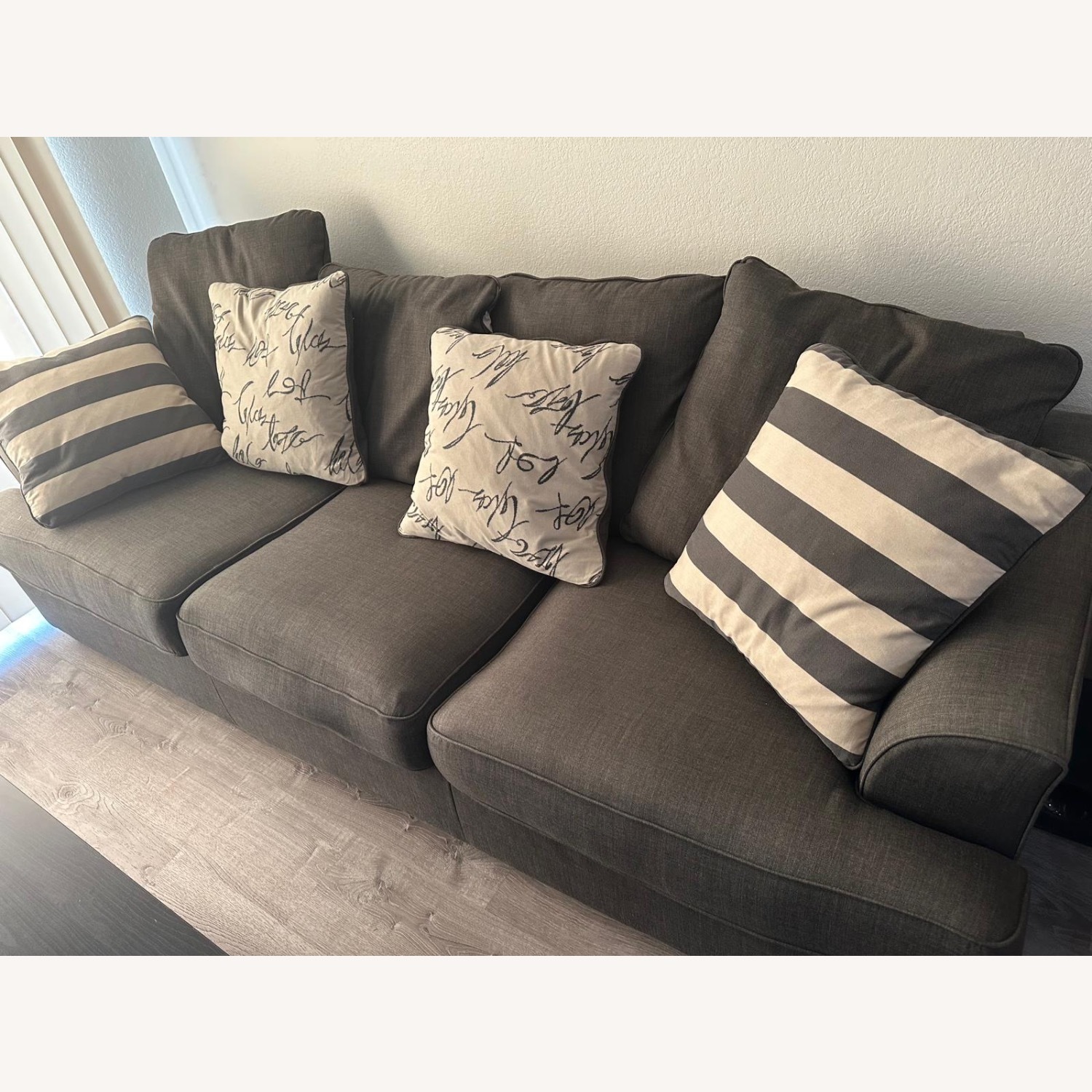 Signature Design by Ashley - Levon Sleeper Sofa - image-3