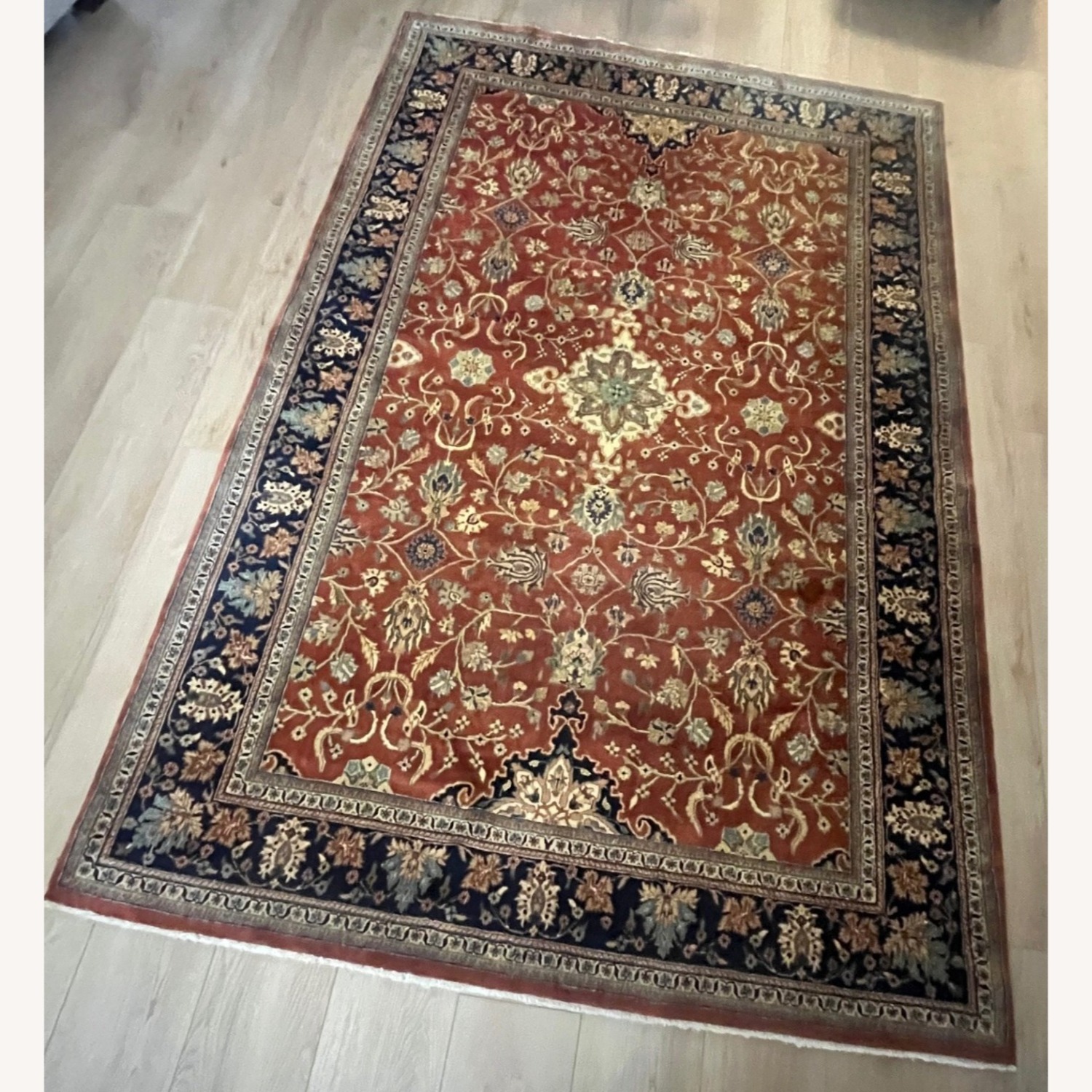 Farahan Sarouk Persian Hand Knotted Rug - image-1