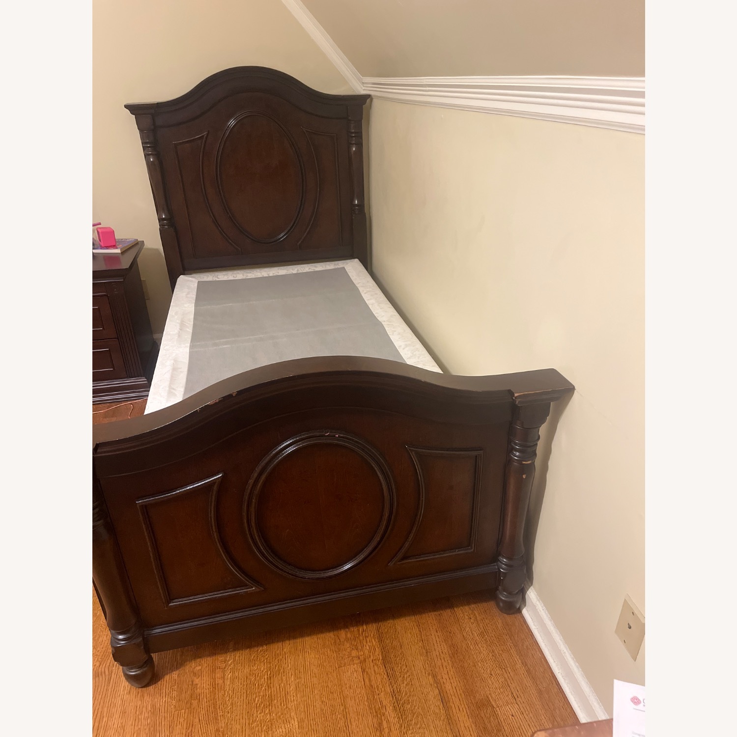 East Memphis Twin Bed  - image-2