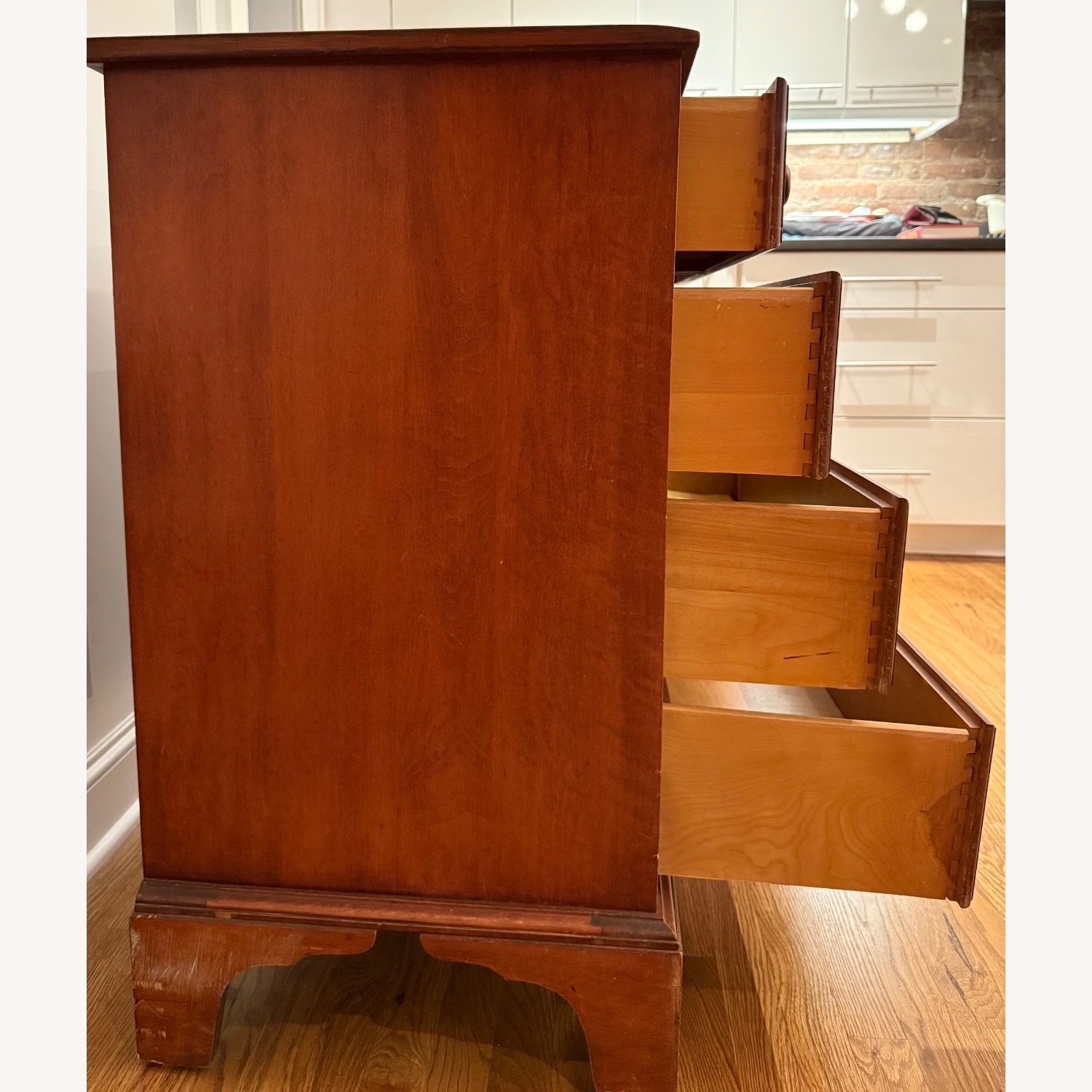 Vintage 4 Drawer Dresser - image-2