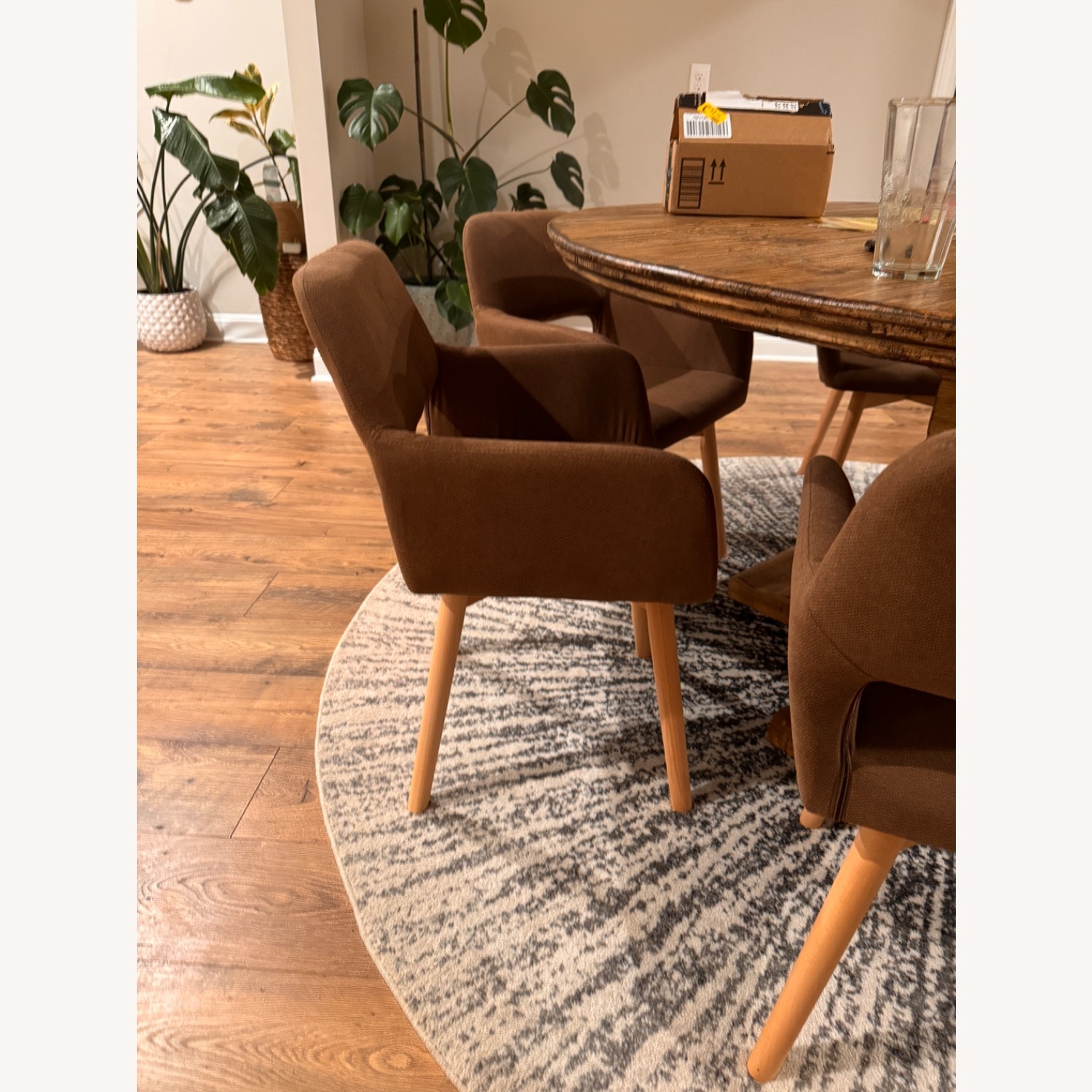 Yeefy Modern Chairs - image-5