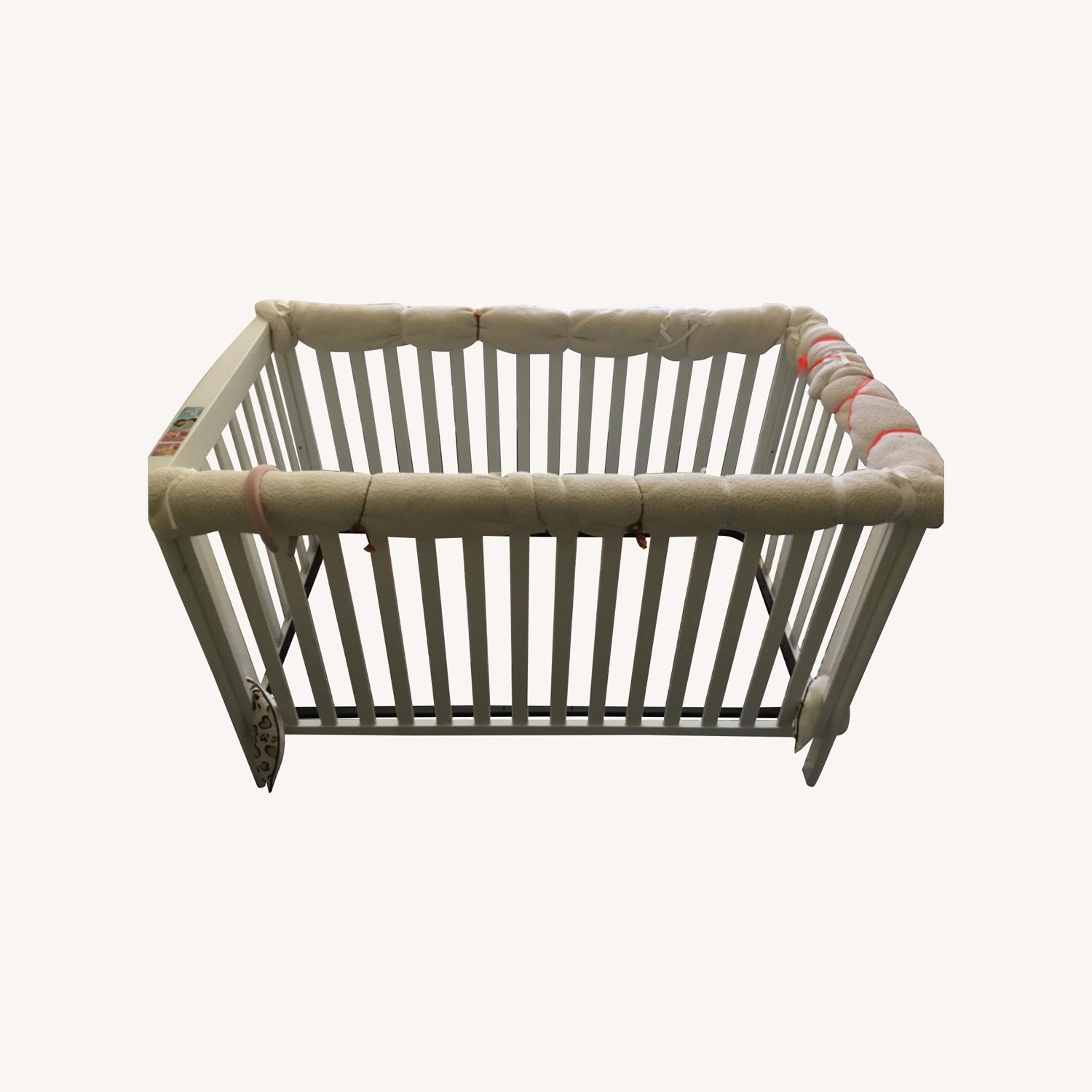 White Crib with Three Adjustable - image-0