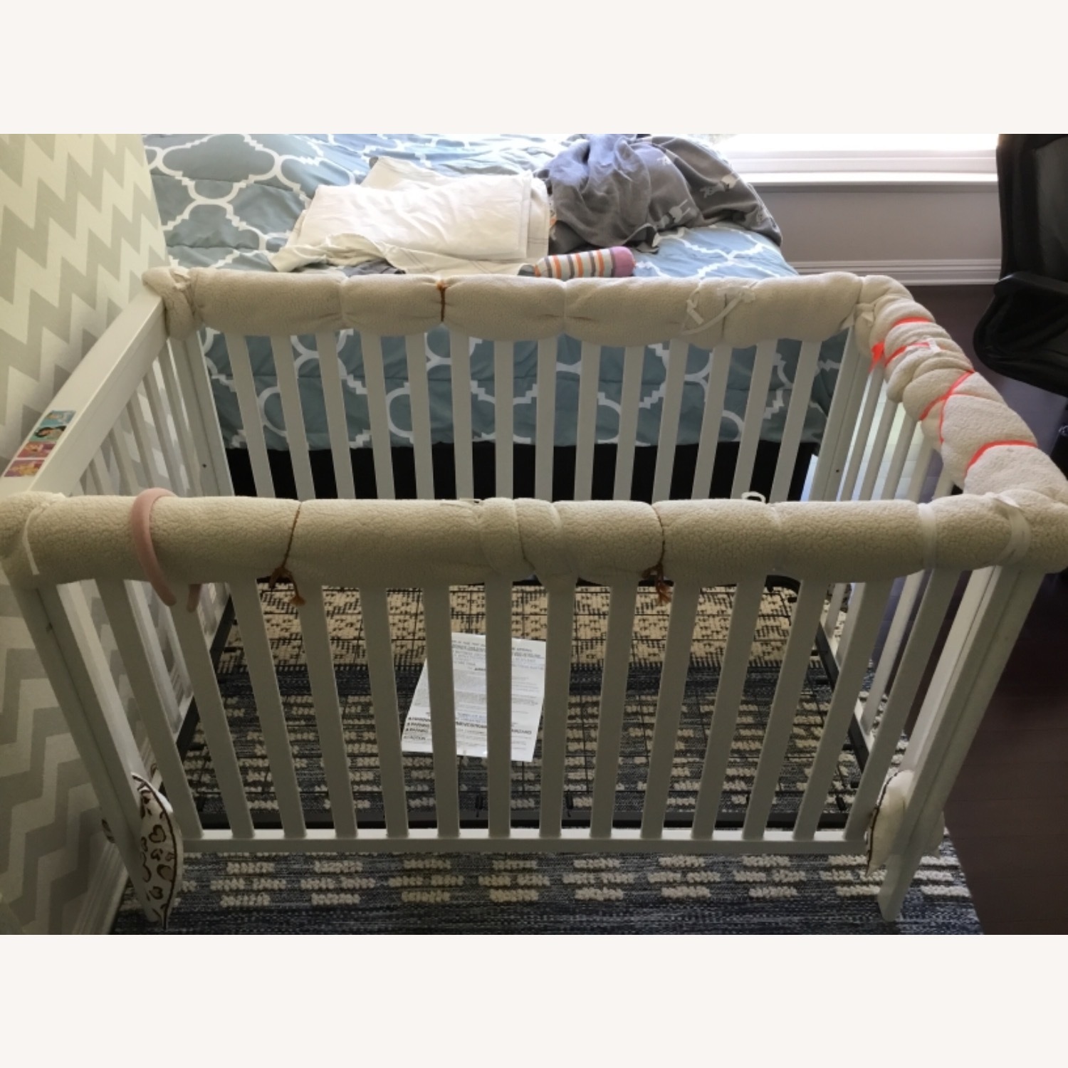 White Crib with Three Adjustable - image-1