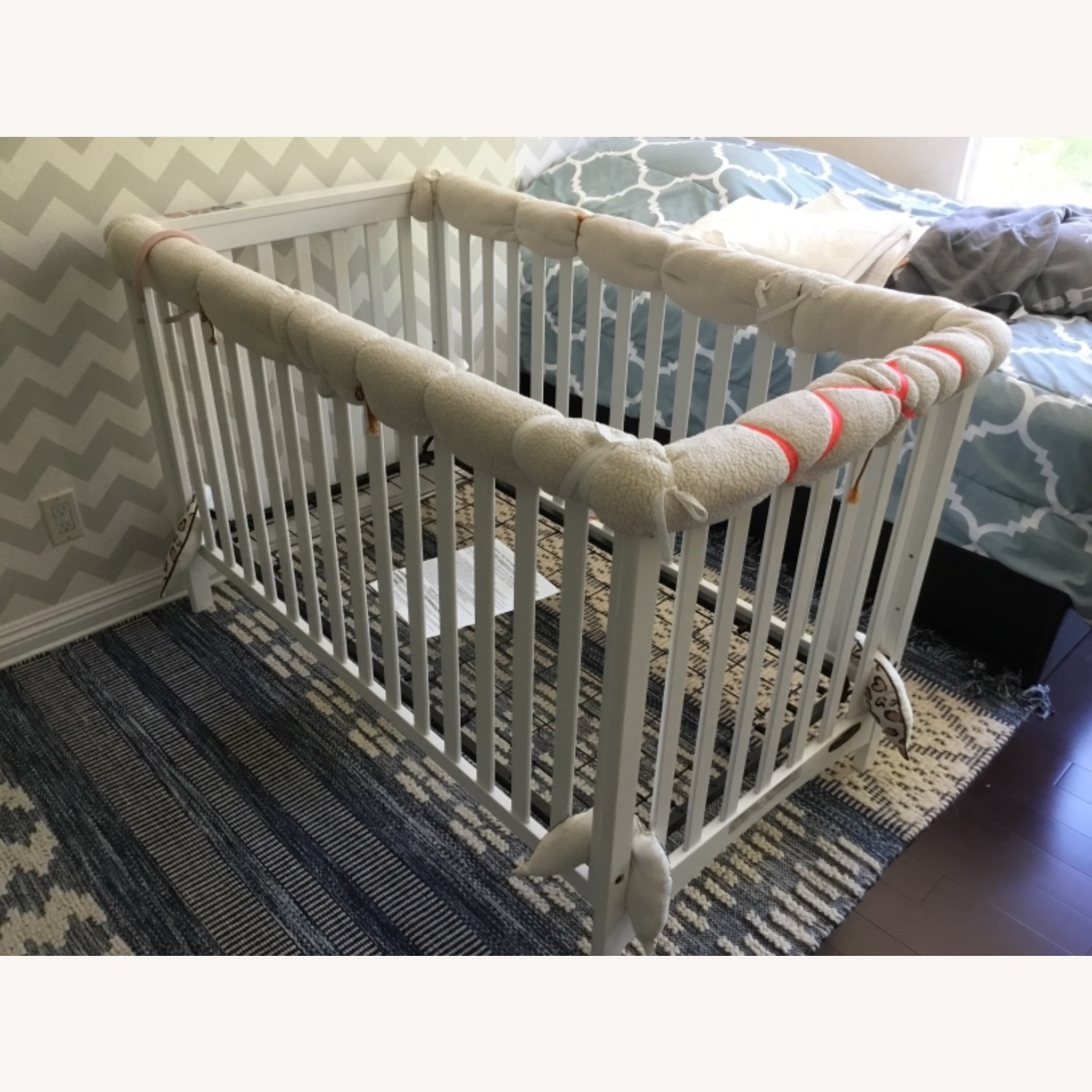 White Crib with Three Adjustable - image-3