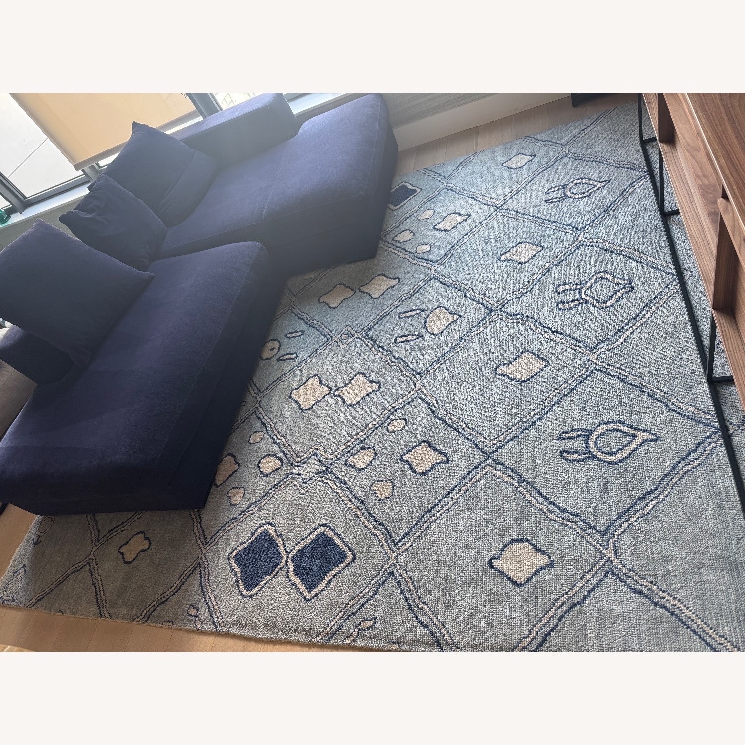 Williams Sonoma Amina Hand Knotted Rug 8x10 - image-4
