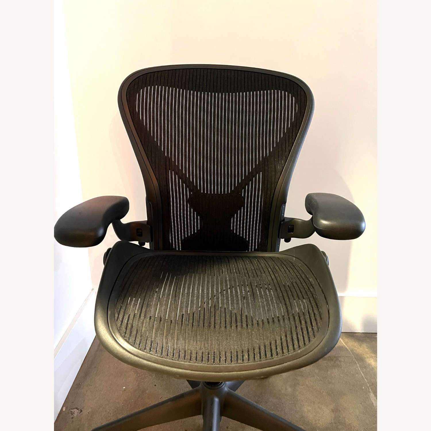 Herman Miller Aeron Size B Office Chair - image-4