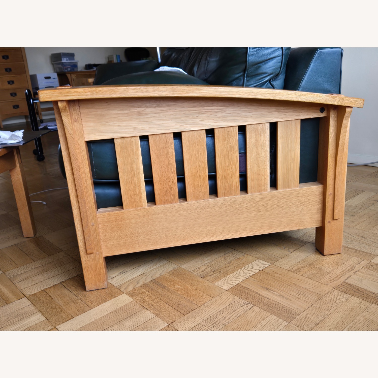 Stickley Audi Mission Sofa - image-8