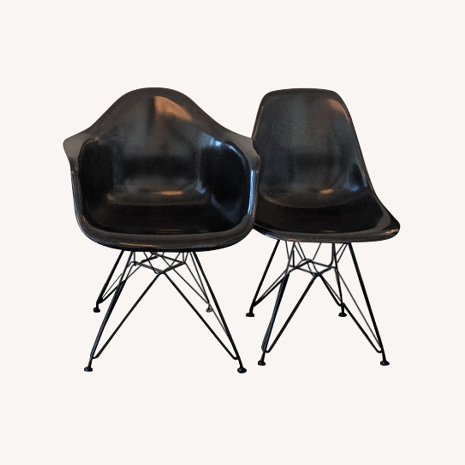 6x Black Eames DSR Chairs by Vitra - image-0
