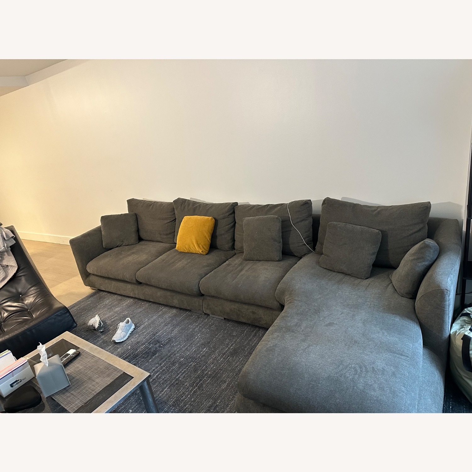 Feathers Sectional - image-3
