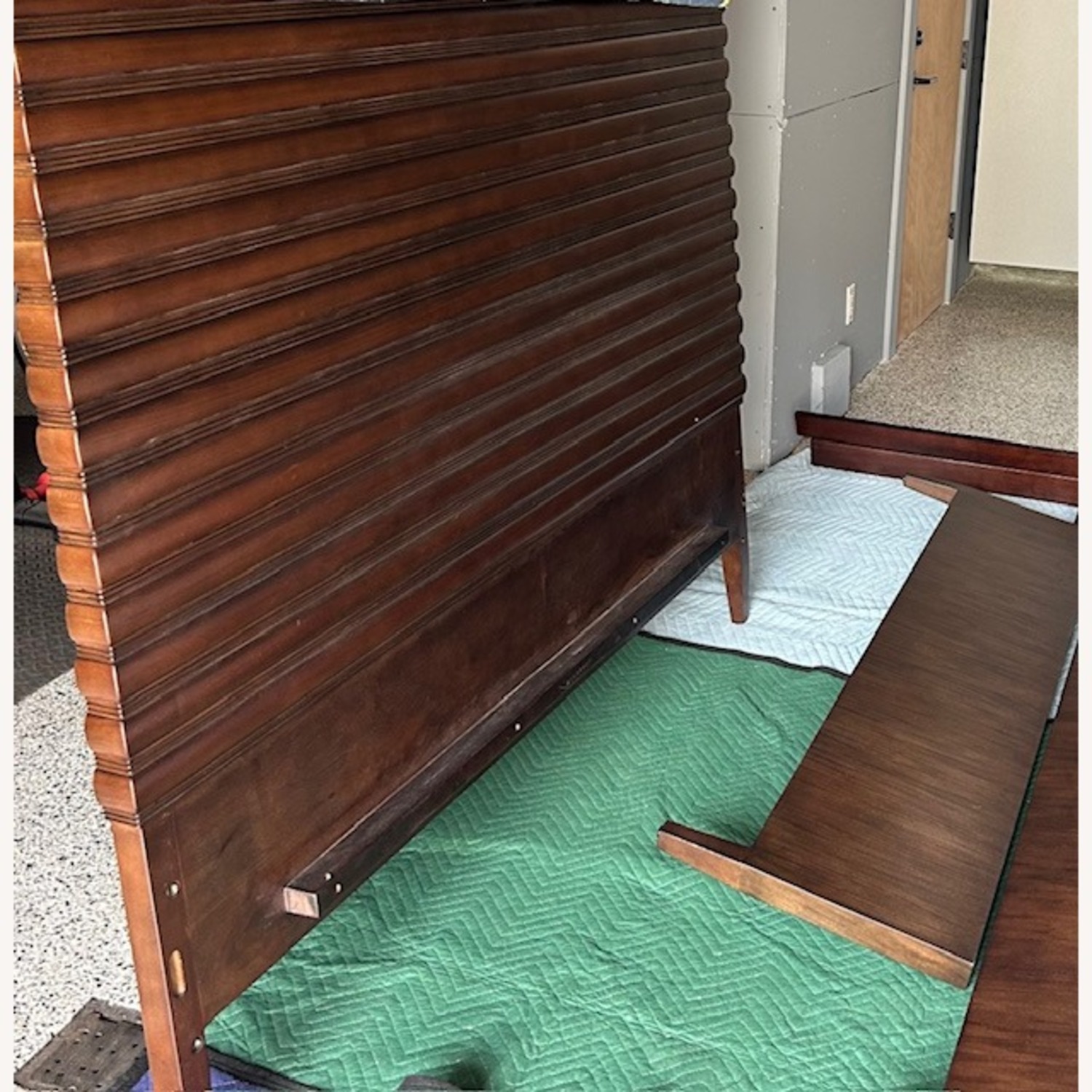 Theodore Alexander Queen Lido Bed - image-2