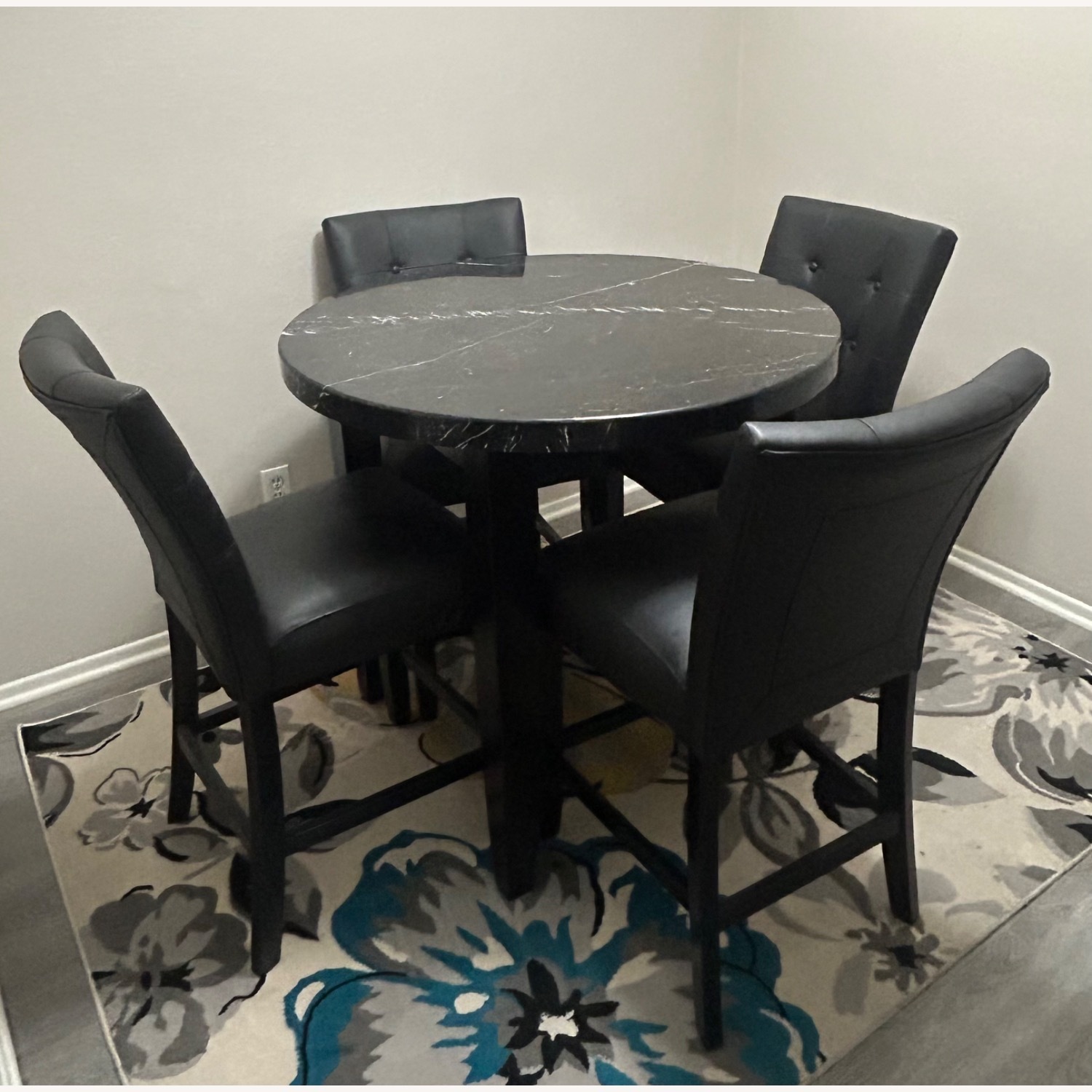 Montebello Black Round CTR/4 Black Stools - image-7