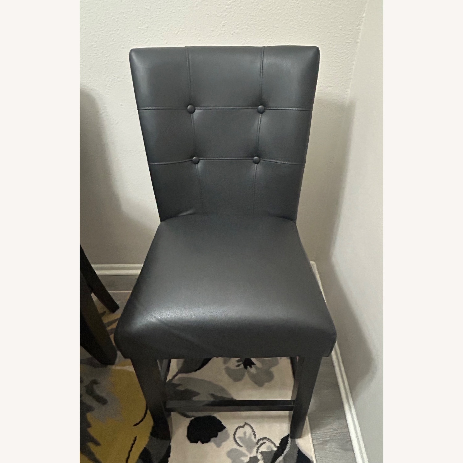 Montebello Black Round CTR/4 Black Stools - image-3