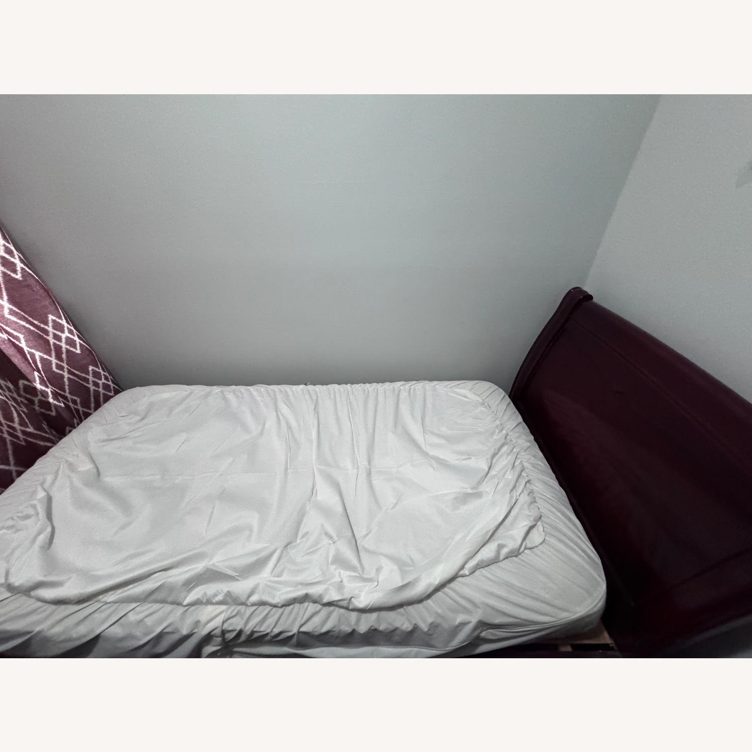 Solid Wood Twin Bed Frame  - image-2