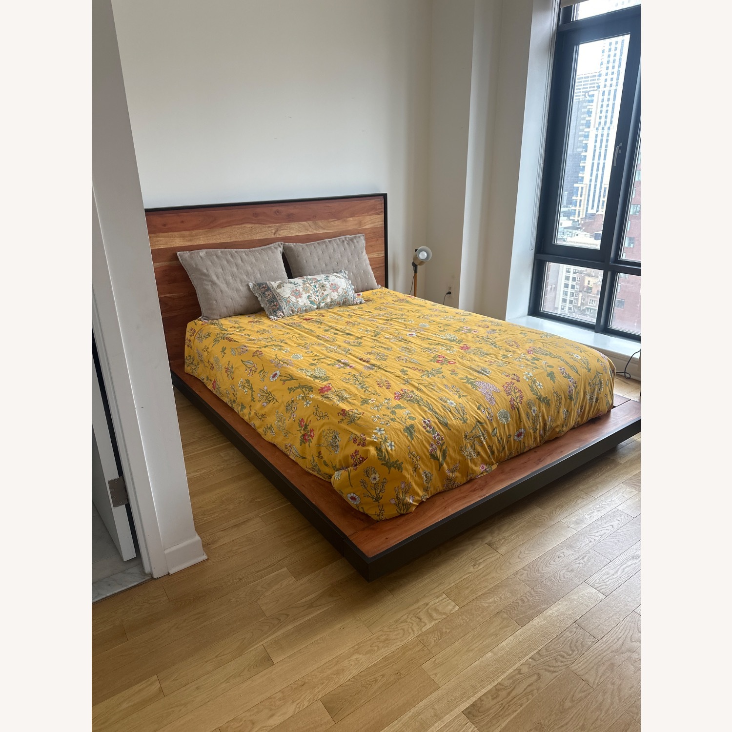Modani Queen Bed - image-2