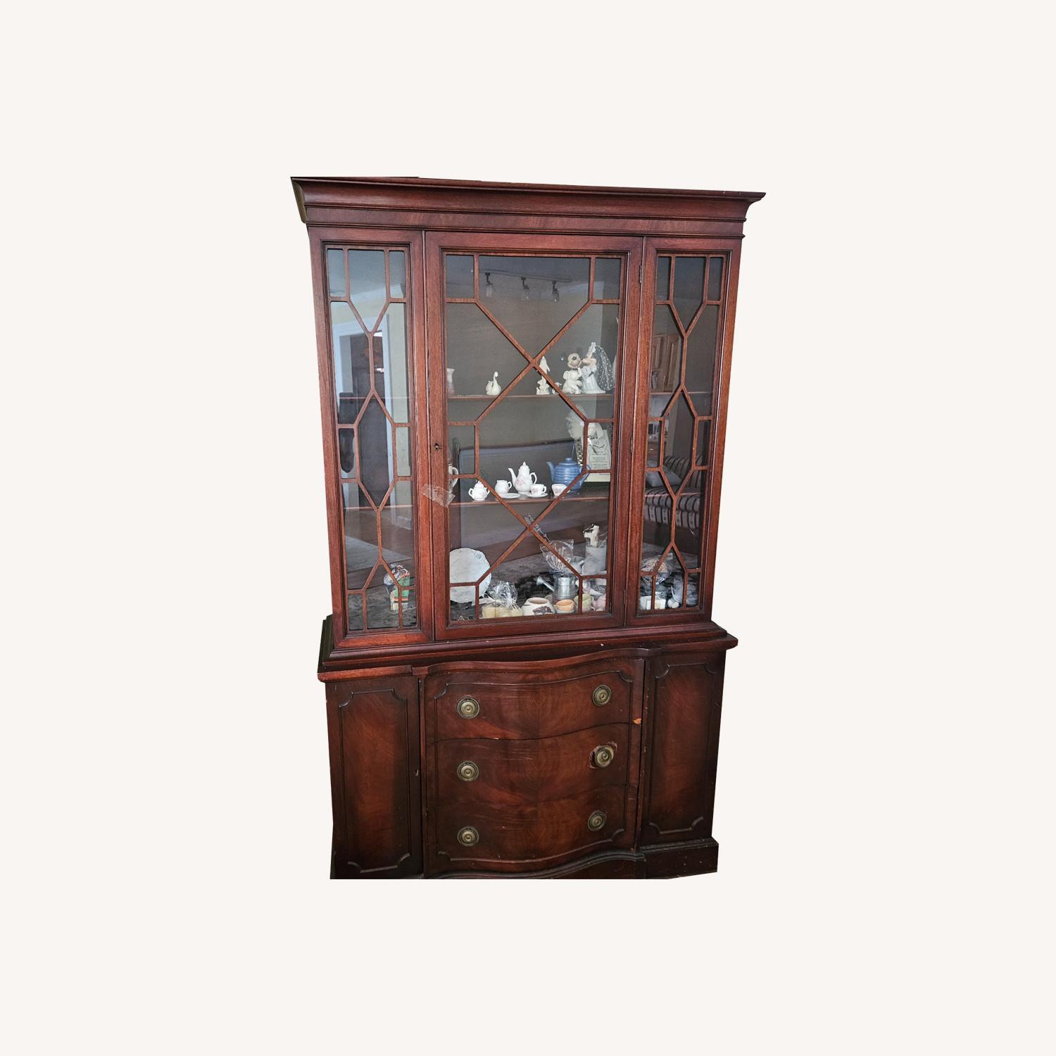 China closet - image-0