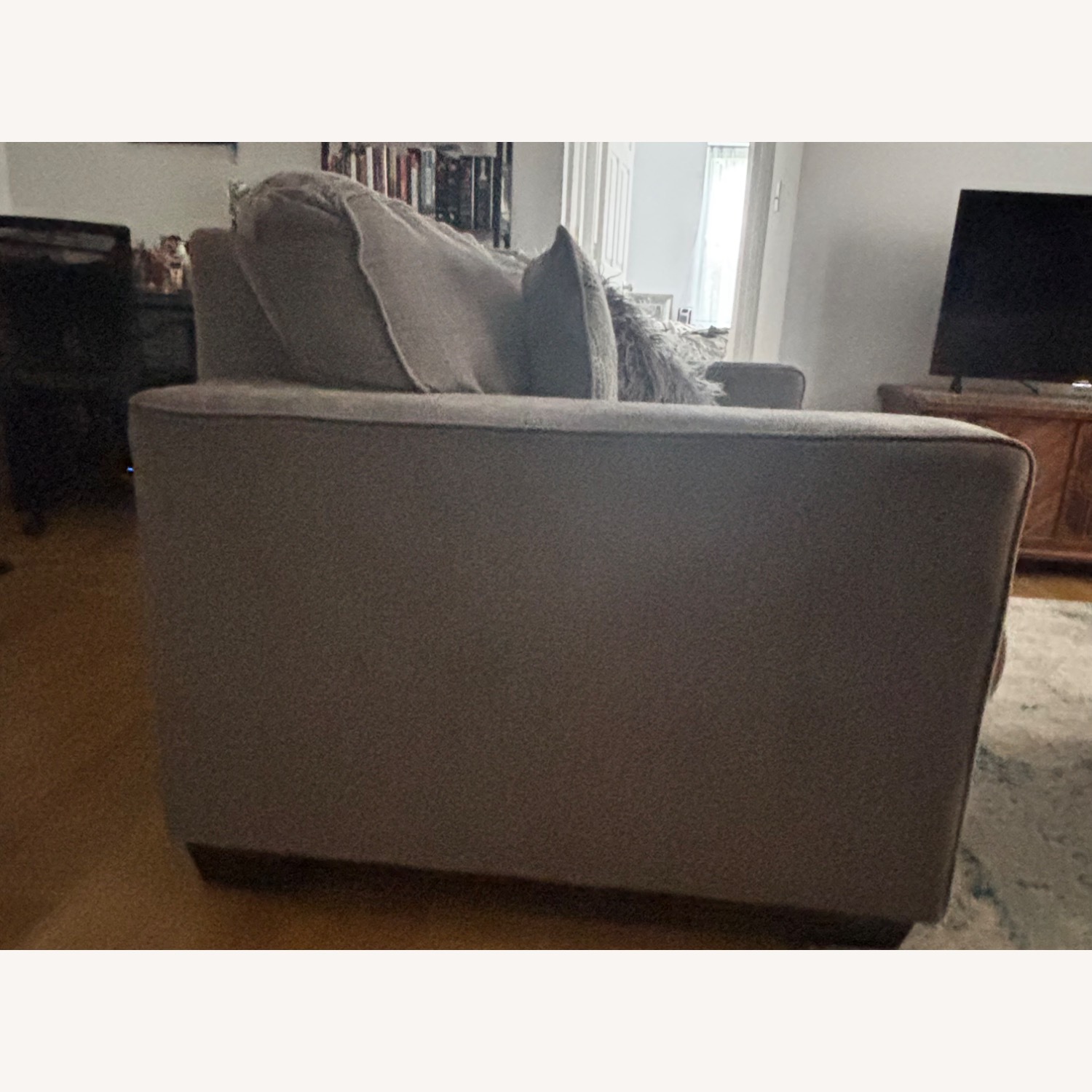 Altari Gray Loveseat - image-2