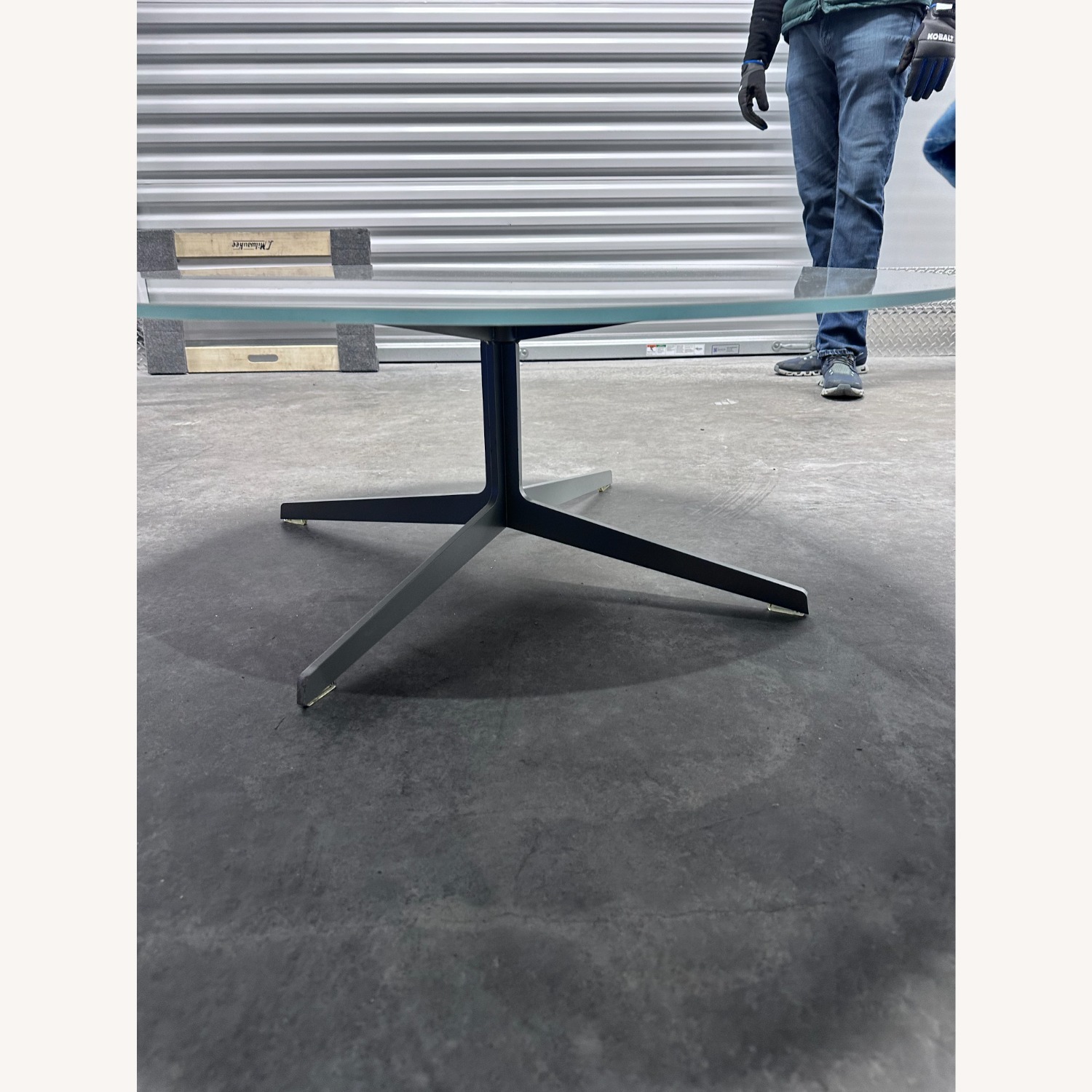 Fritz Hansen A223 Circular Coffee Table - image-3