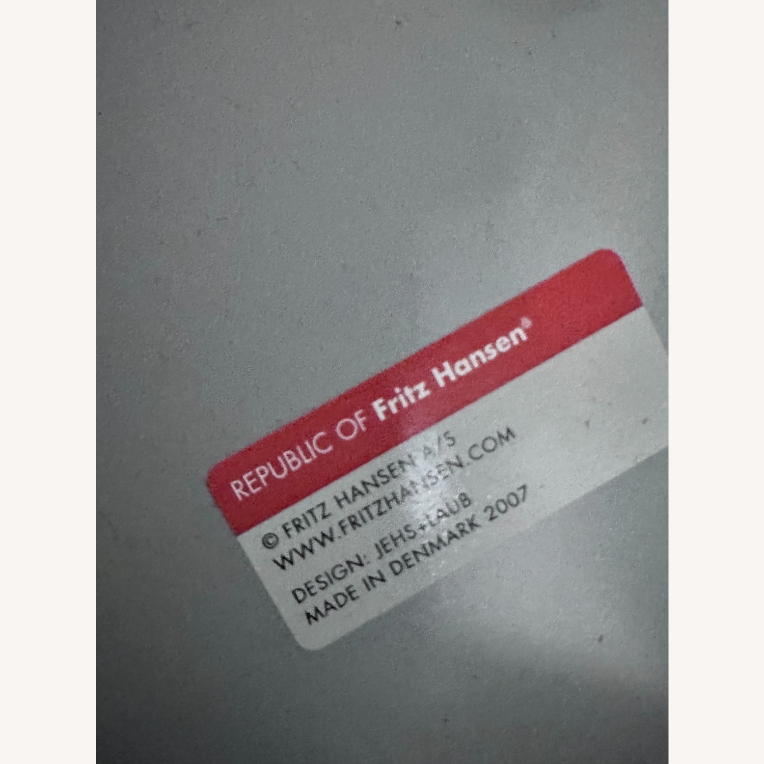 Fritz Hansen A223 Circular Coffee Table - image-2