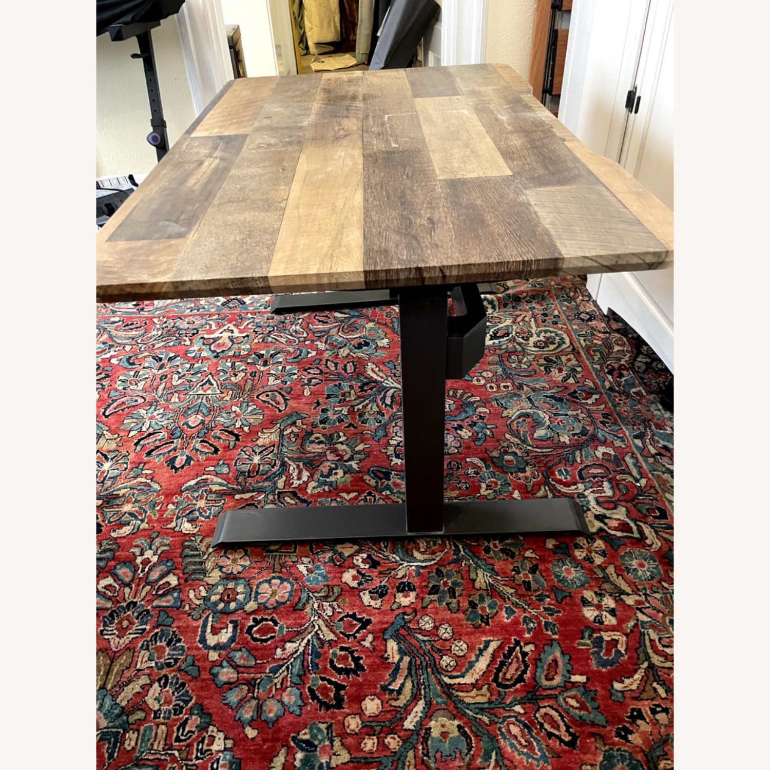 Ergonomic Vari Standing Desk - Adjustable Height - image-4