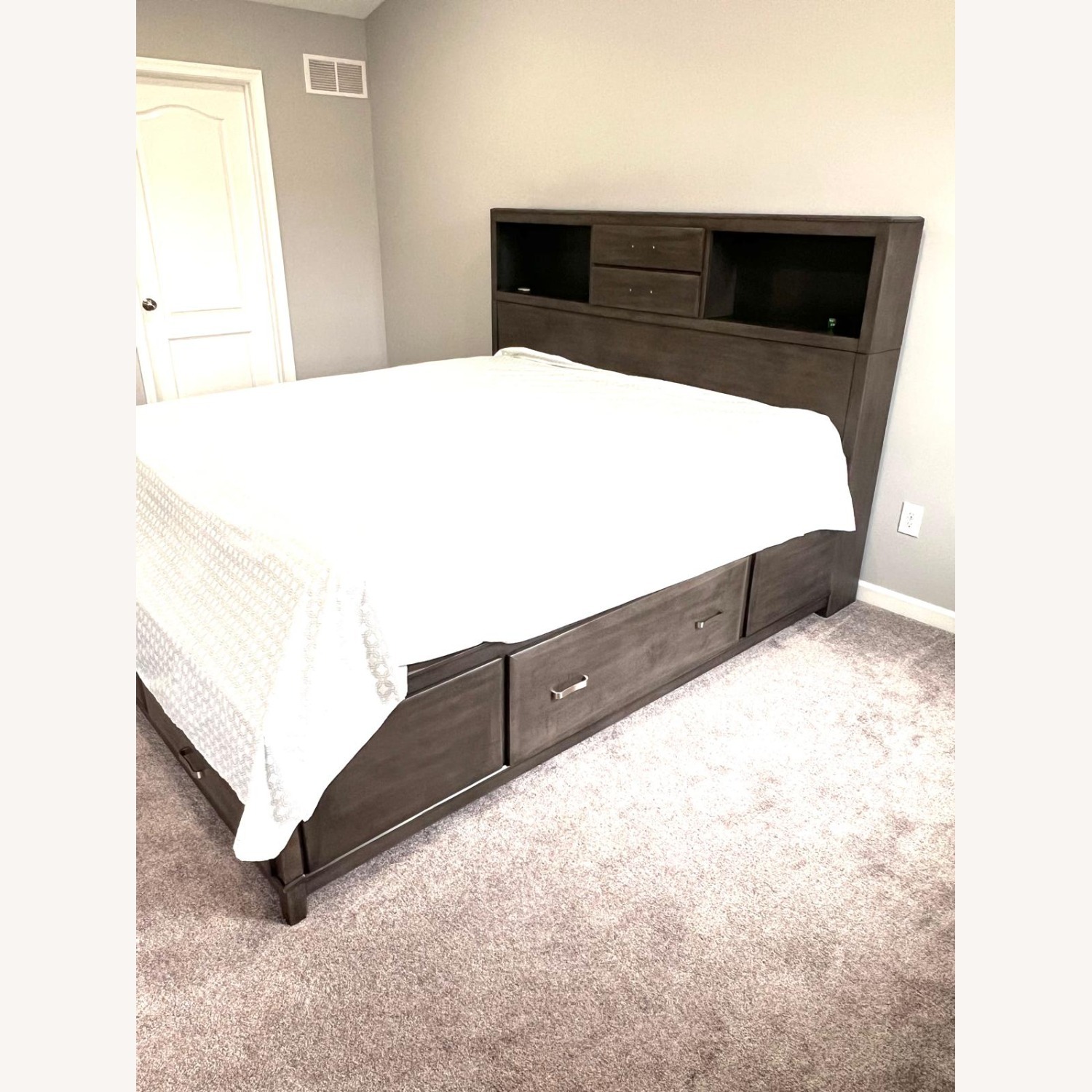 Caitbrook California King Storage Bed with 8 Drawers - image-2