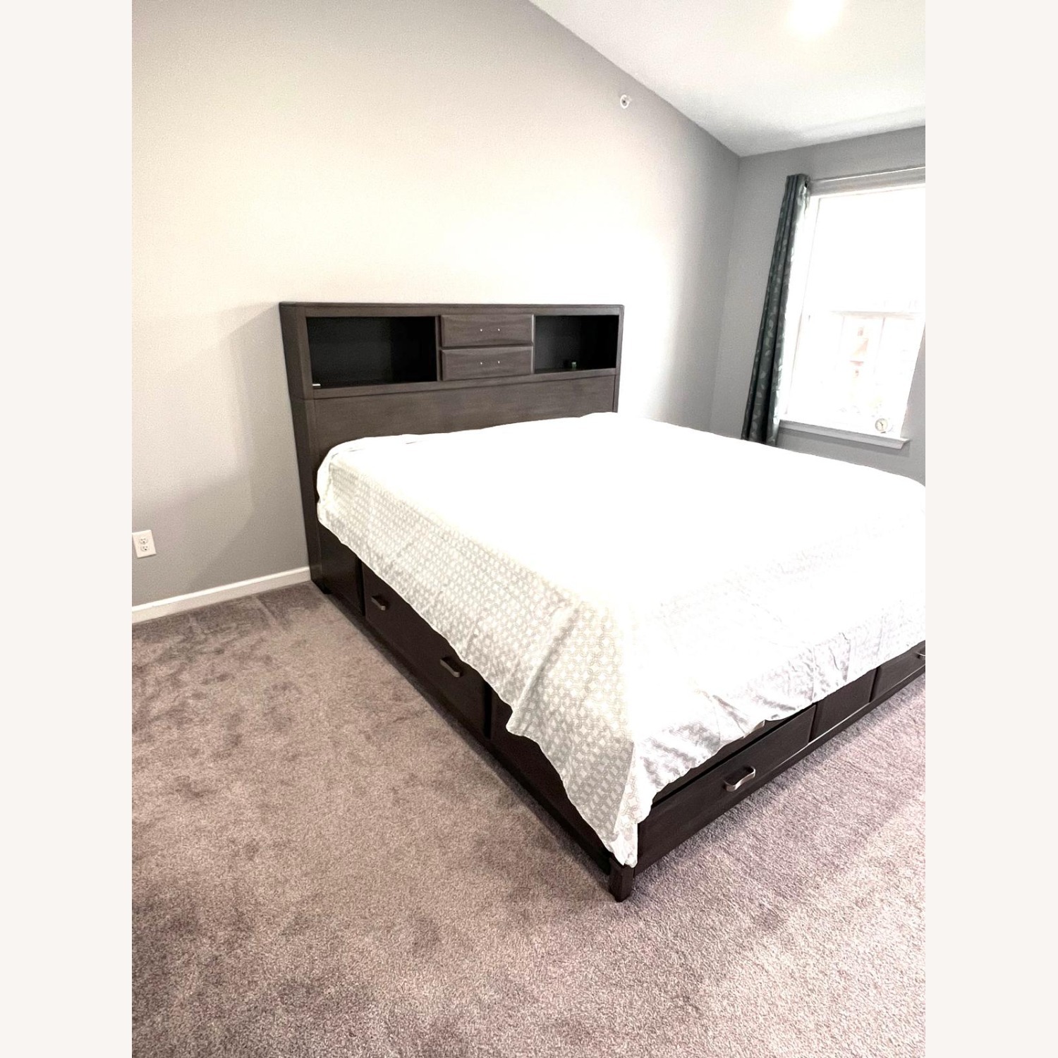 Caitbrook California King Storage Bed with 8 Drawers - image-3