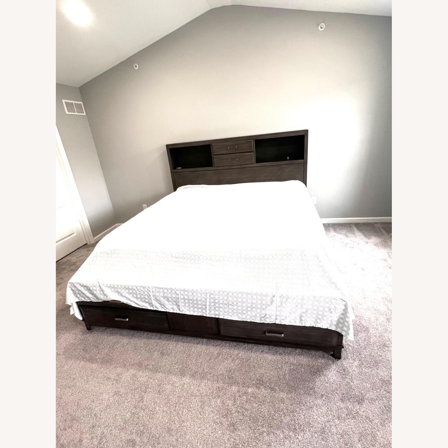 Caitbrook California King Storage Bed with 8 Drawers - image-1