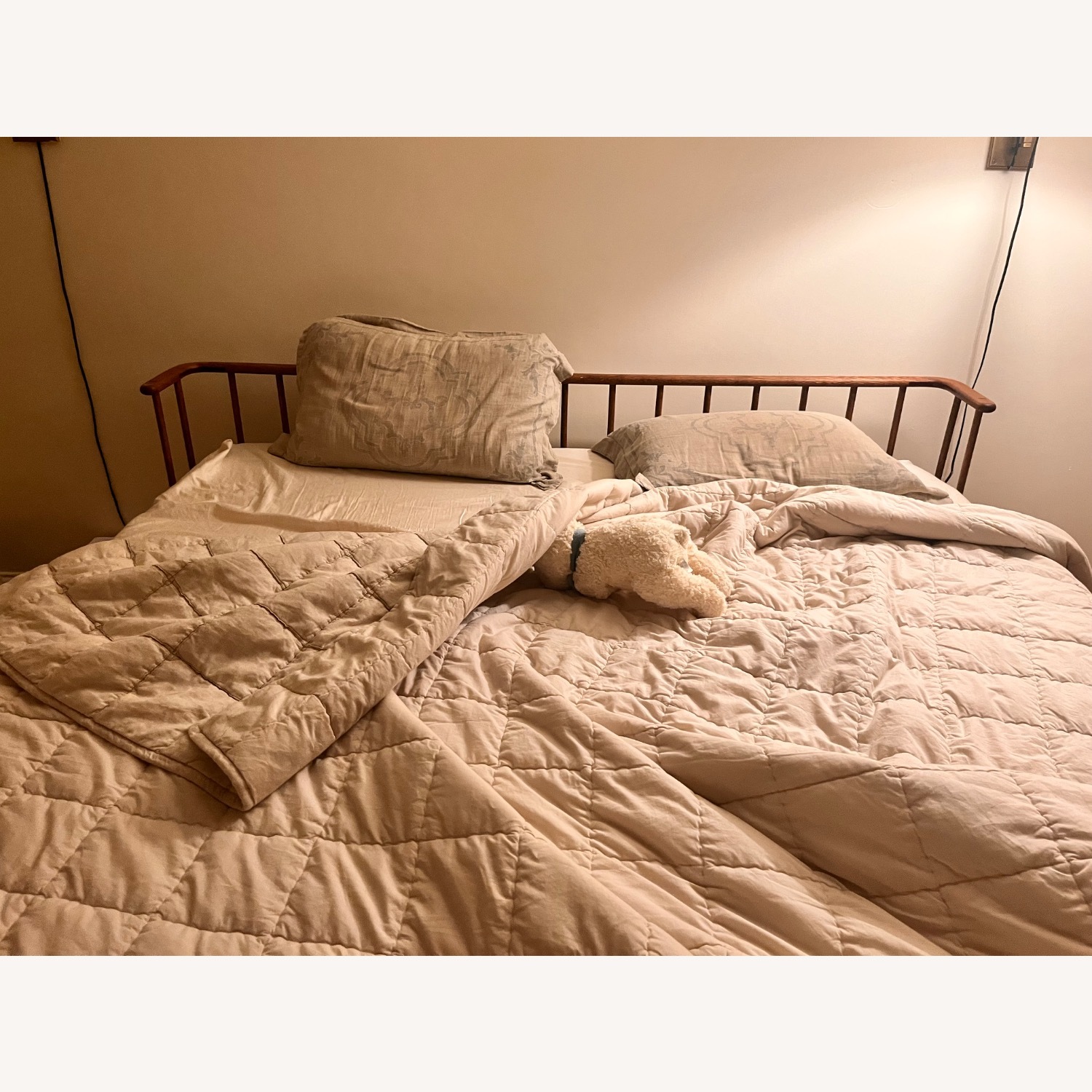 District 8 King Platform Bed - image-3