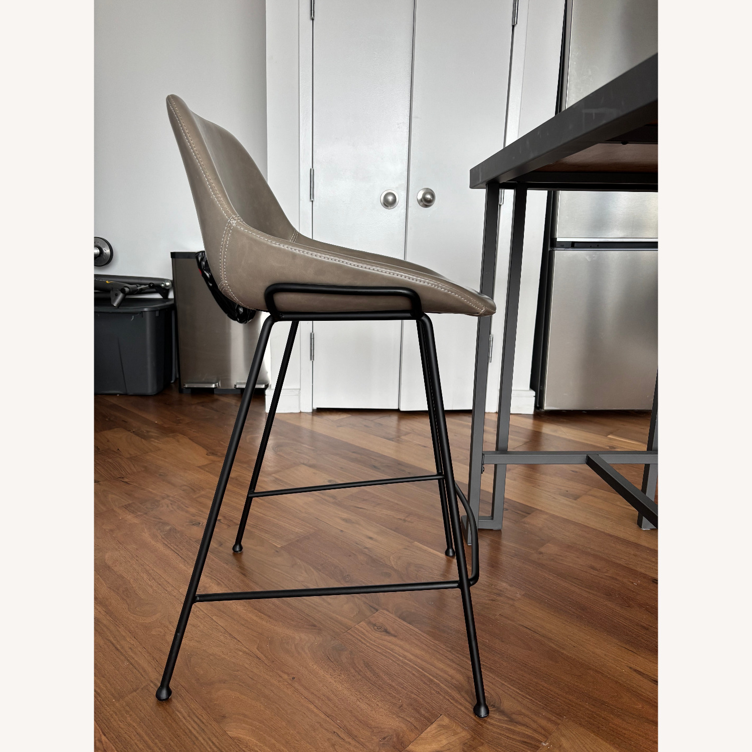 EQ3 Nixon Stool - image-1