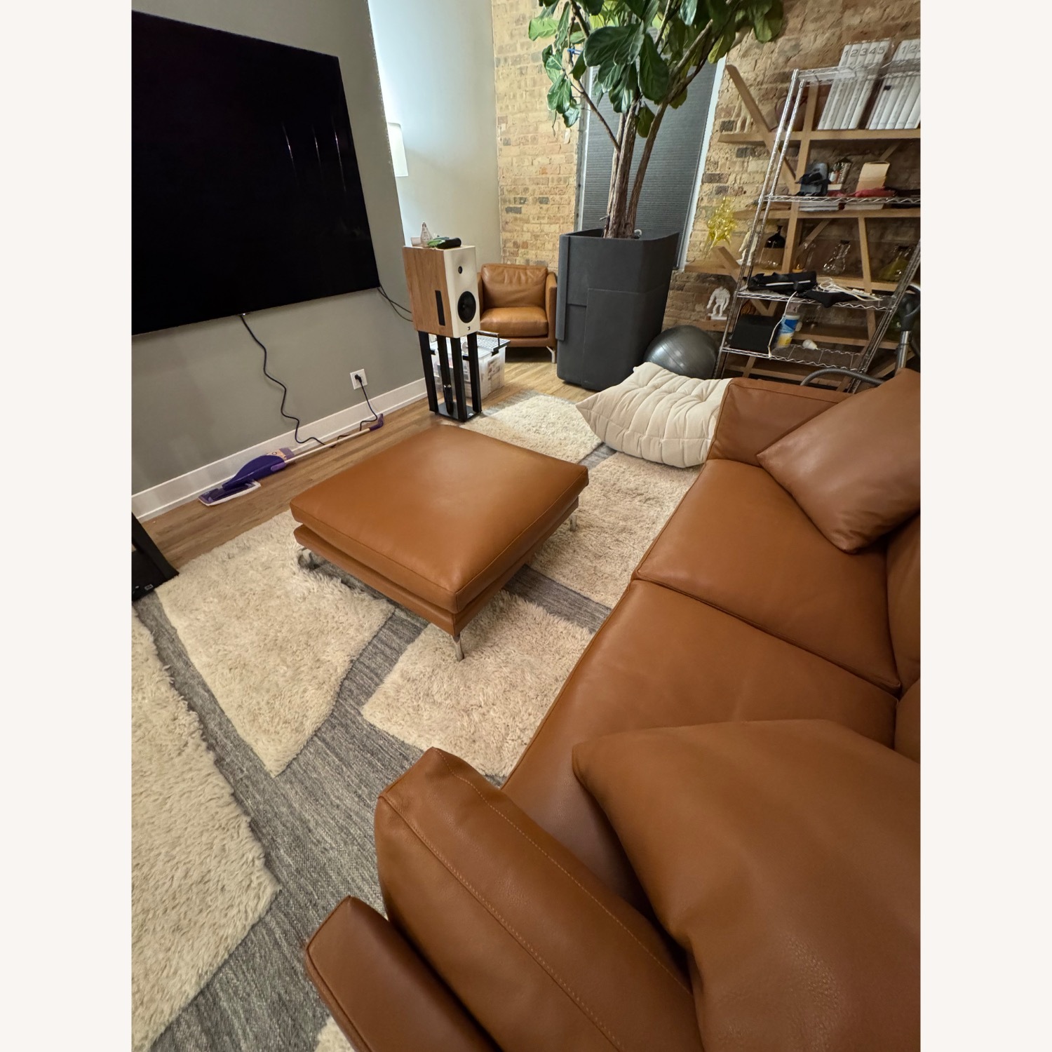 92" Como Sofa & Ottoman in Canyon Leather - image-7