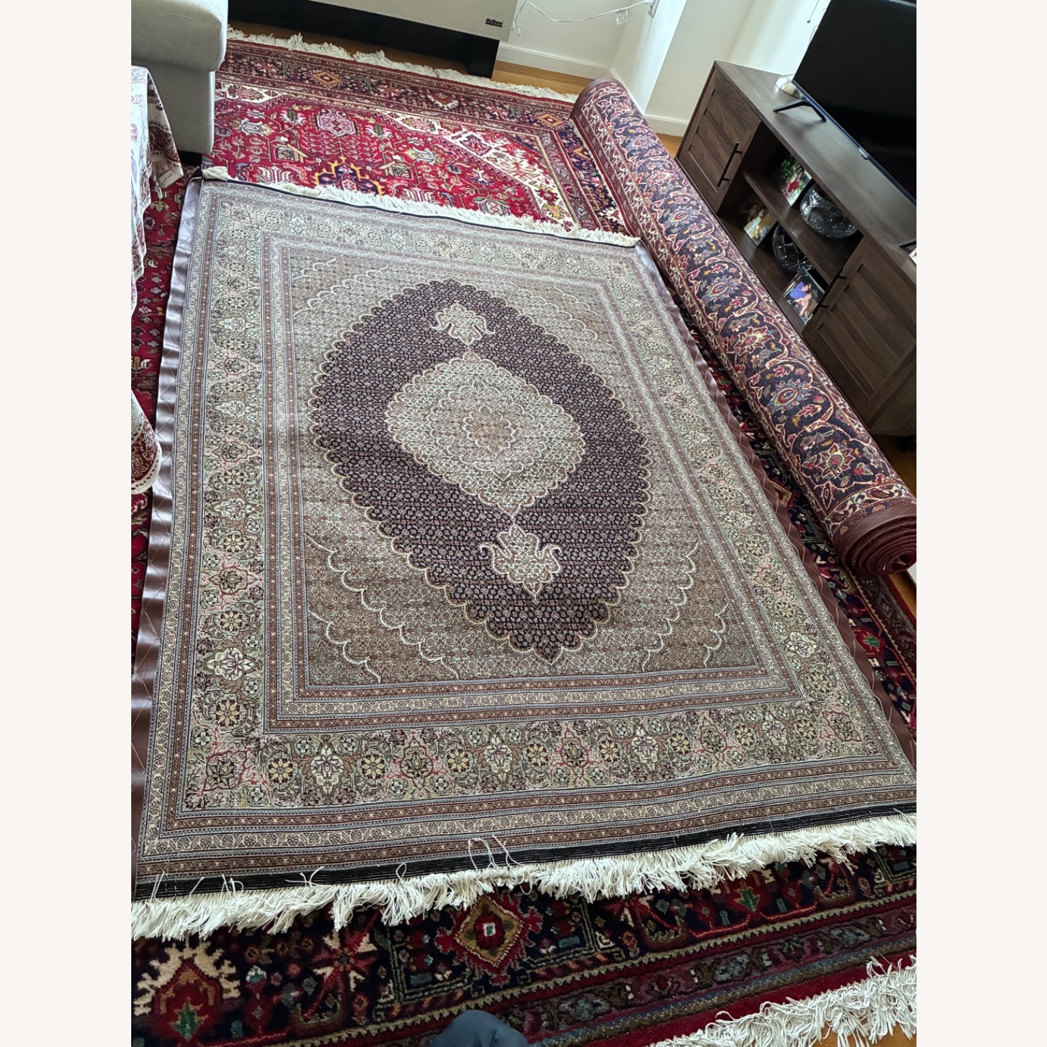 Handmade Tabriz Fish Design Persian Rug - image-4