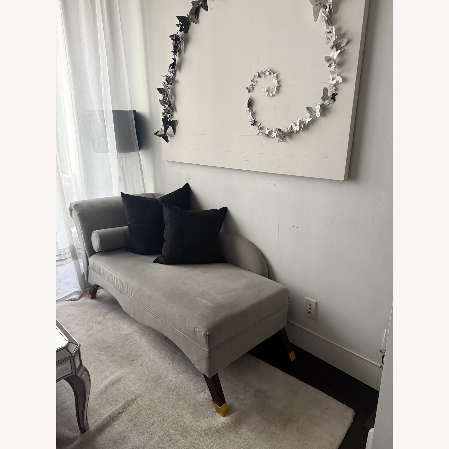 Safaviehn Caiden Velvet Chaise W Pillow - image-2