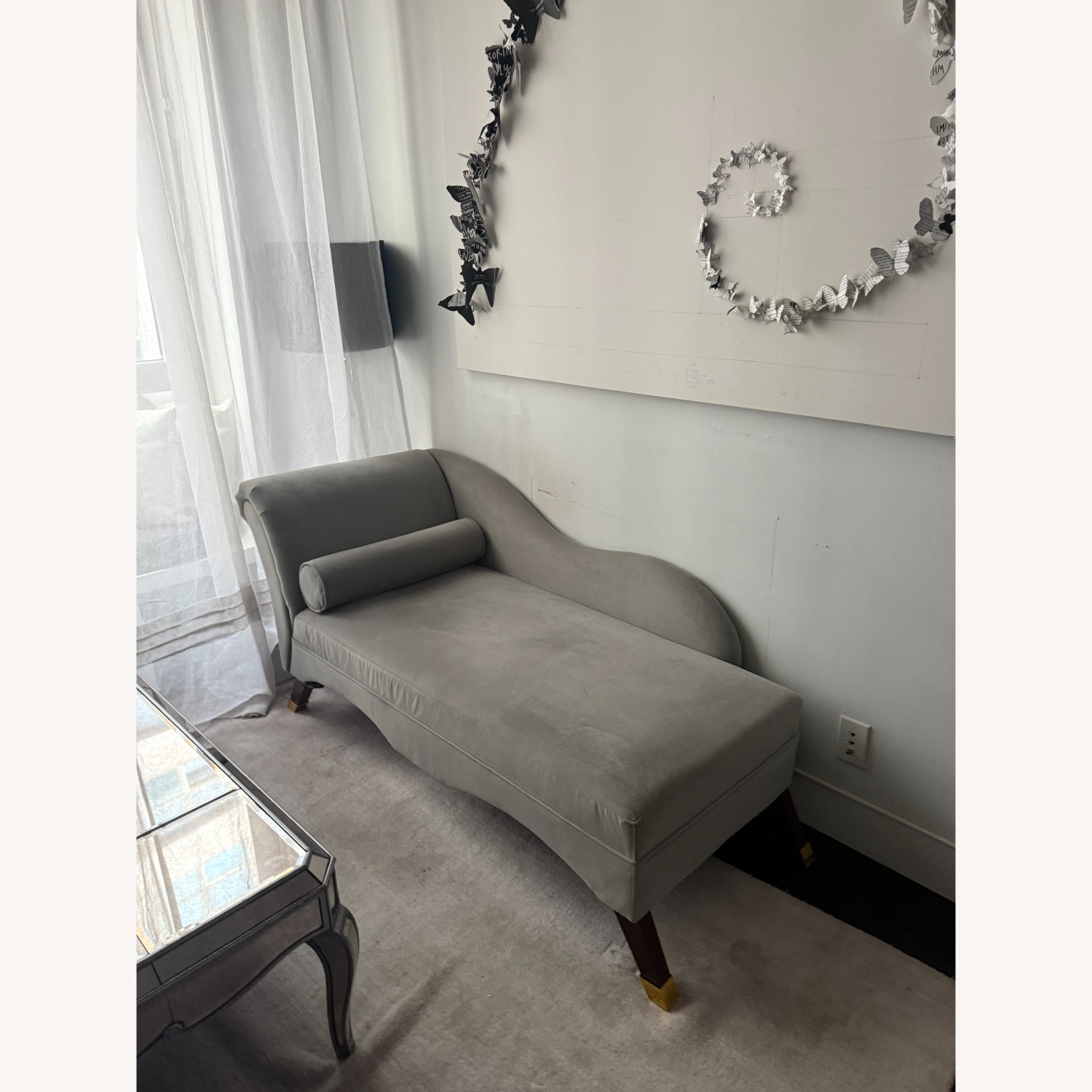 Safaviehn Caiden Velvet Chaise W Pillow - image-5