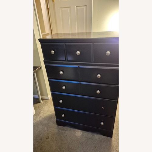Used Baez 5 Drawer 31.5" W Chest for sale on AptDeco