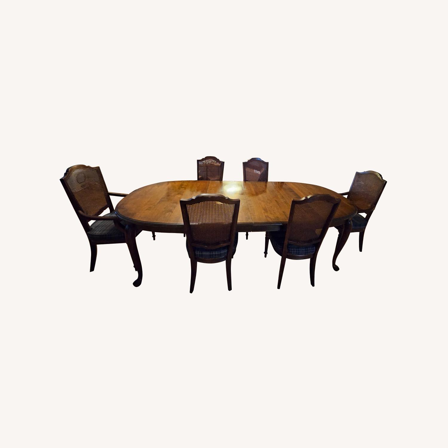 Thomasville Dining Room Set - image-0