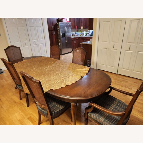 Used Thomasville Dining Room Set for sale on AptDeco