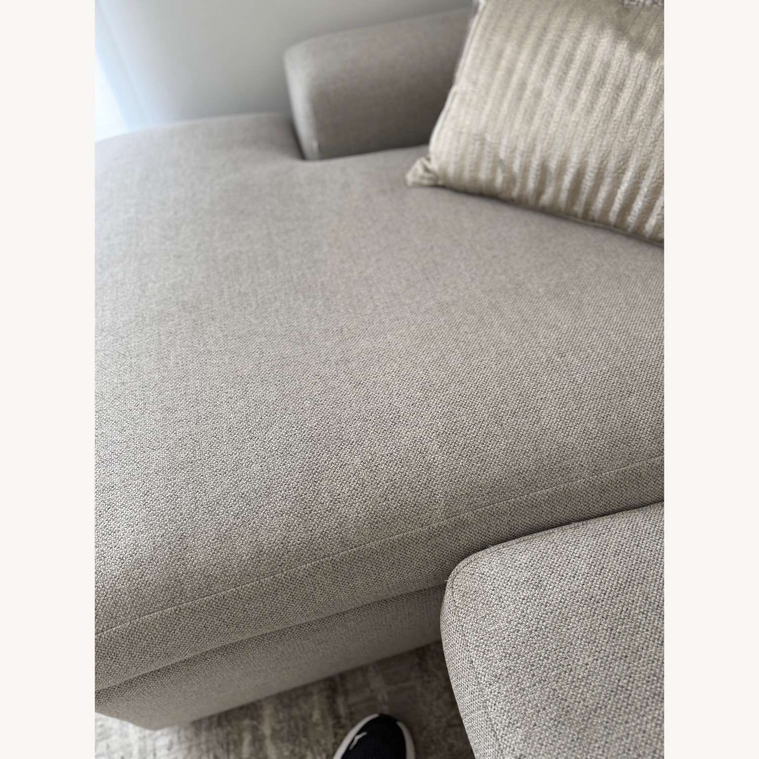 Spacious & Stylish 10-Seater Sofa - image-10