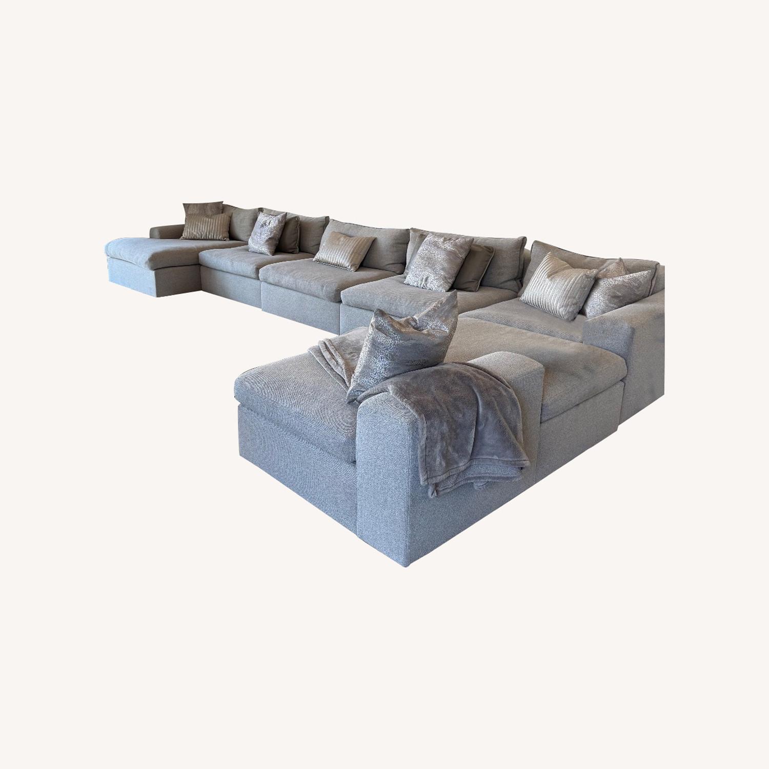 Spacious & Stylish 10-Seater Sofa - image-0