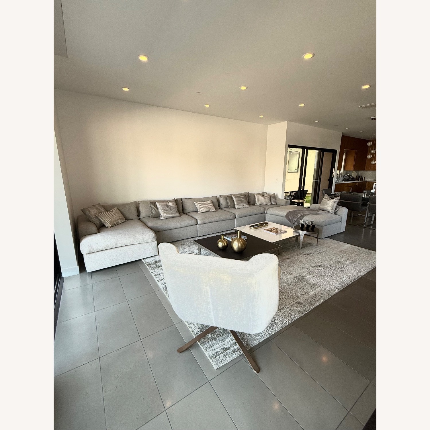 Spacious & Stylish 10-Seater Sofa - image-5