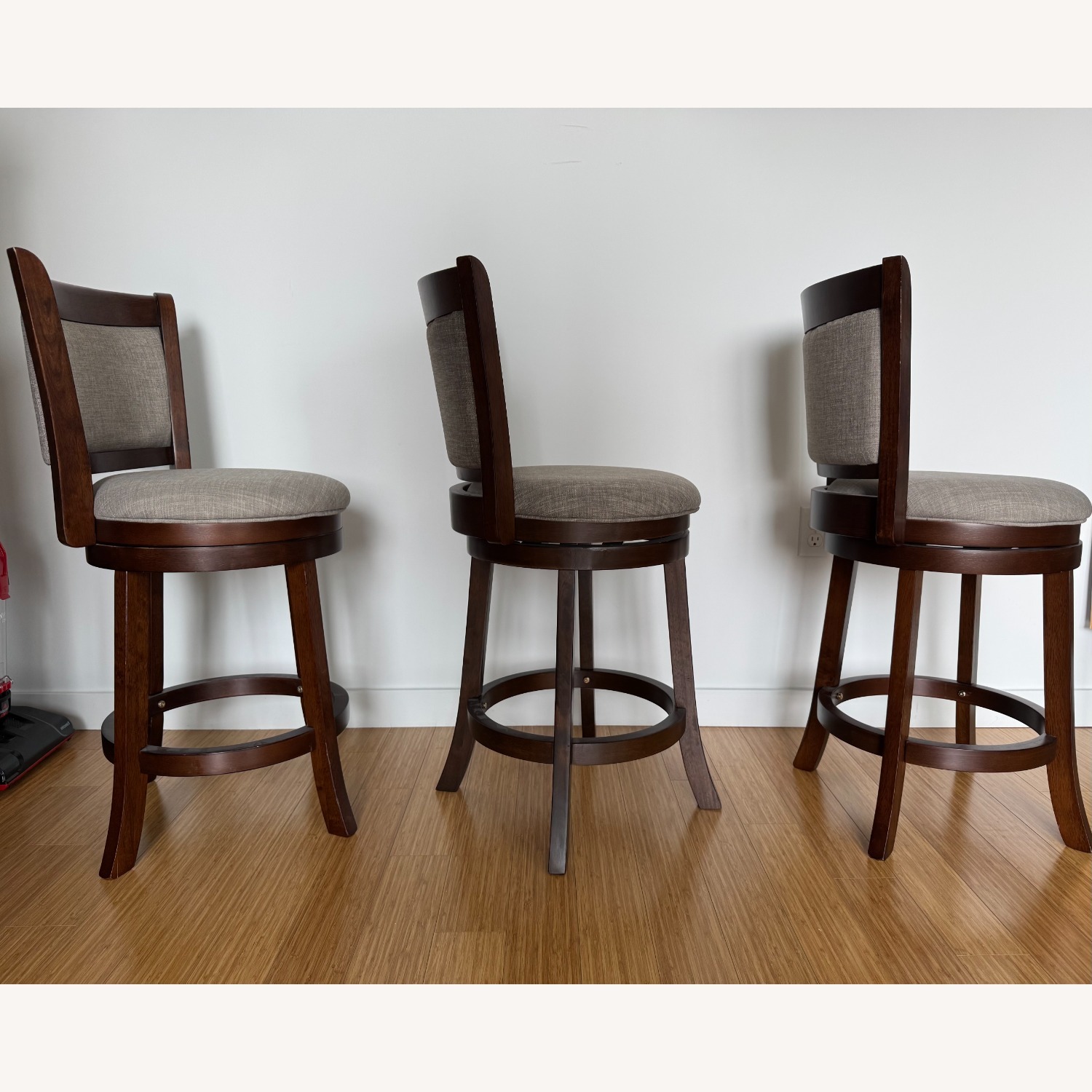 3 Bar Stools by iNSPIRE Q Classic - image-3