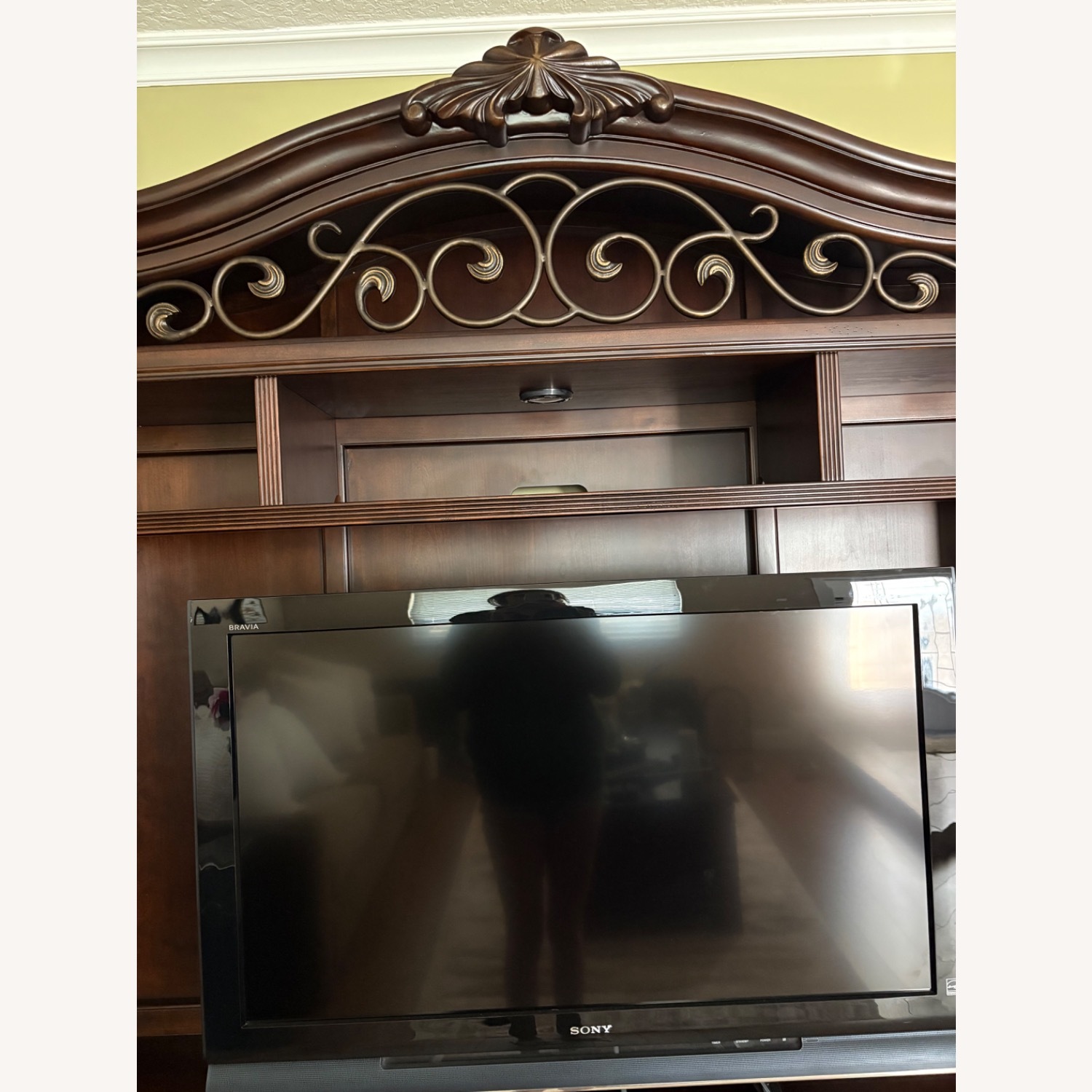 TV Console - image-4