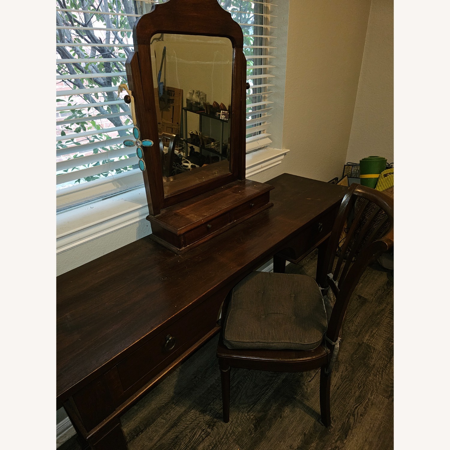 Ladies Dressing Table-Malaysia - image-3