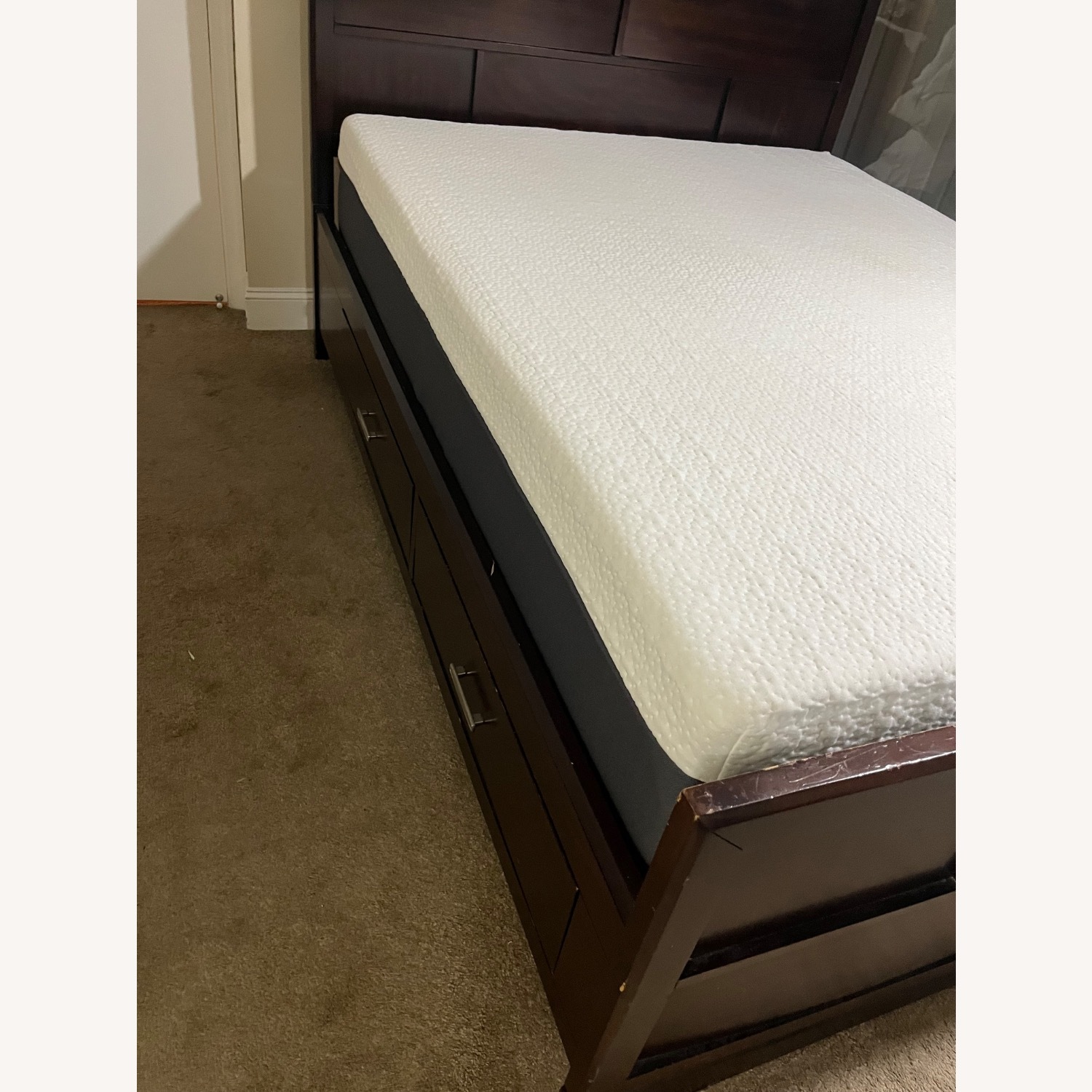 Full Bed - image-2