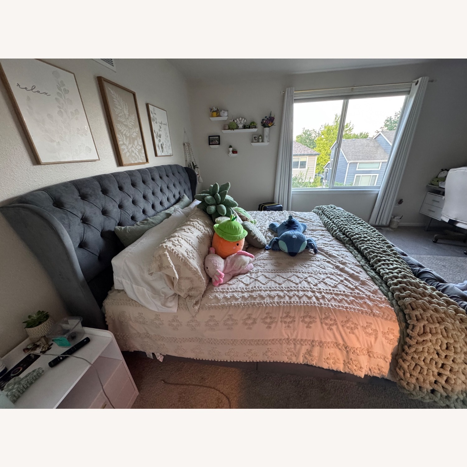 Dulane Chenile Velvet Bed - image-3