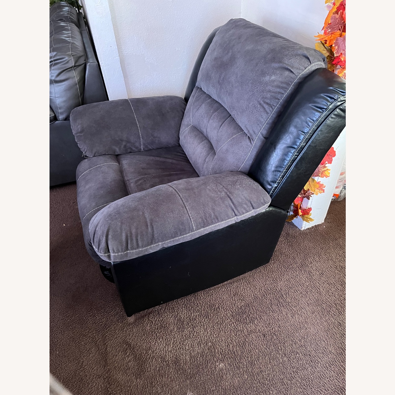 Recliner - image-2
